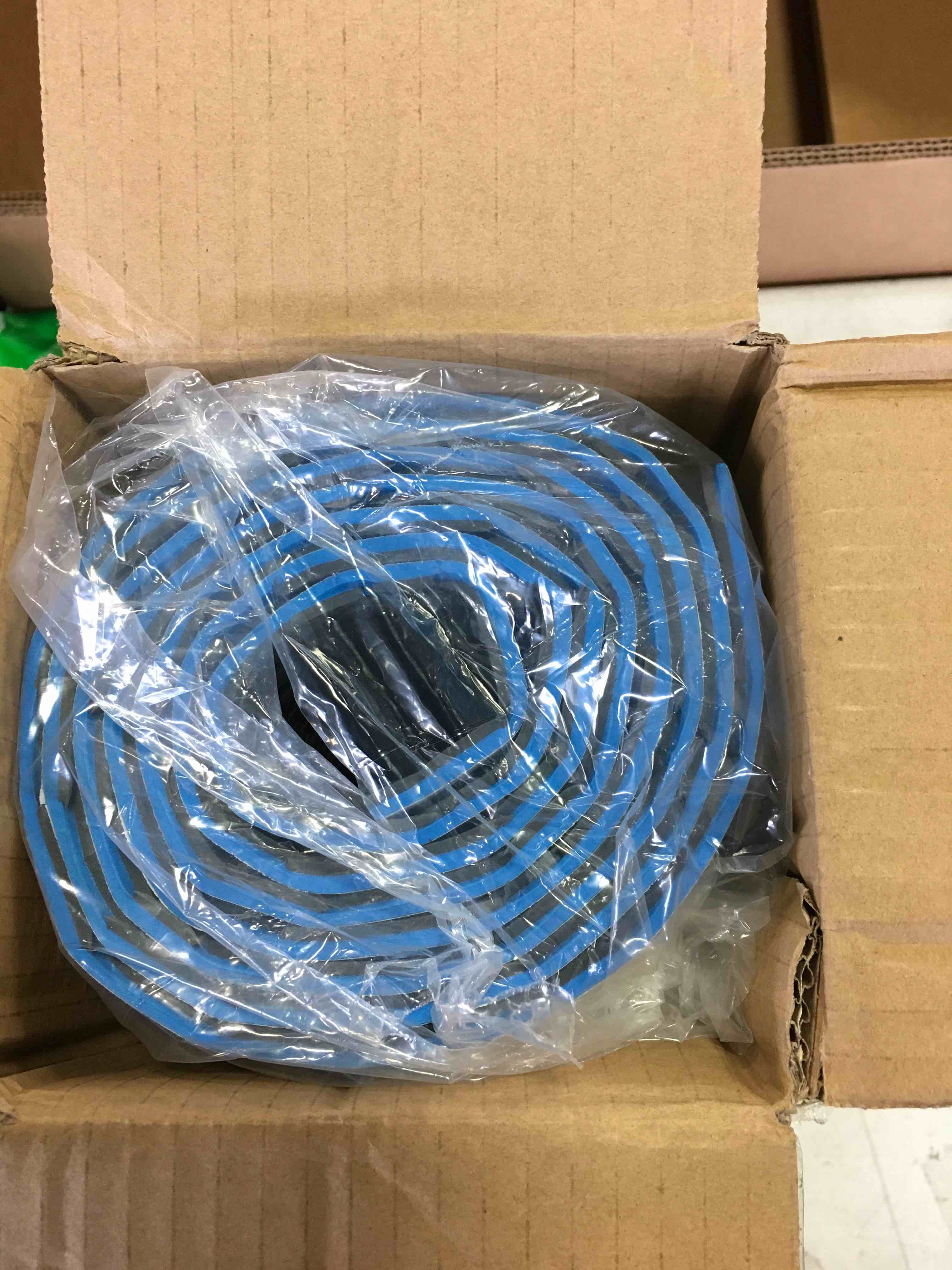 https://s3.amazonaws.com/lotting-images-prod/bidfta/YEL6624815_1715281023806.jpeg
