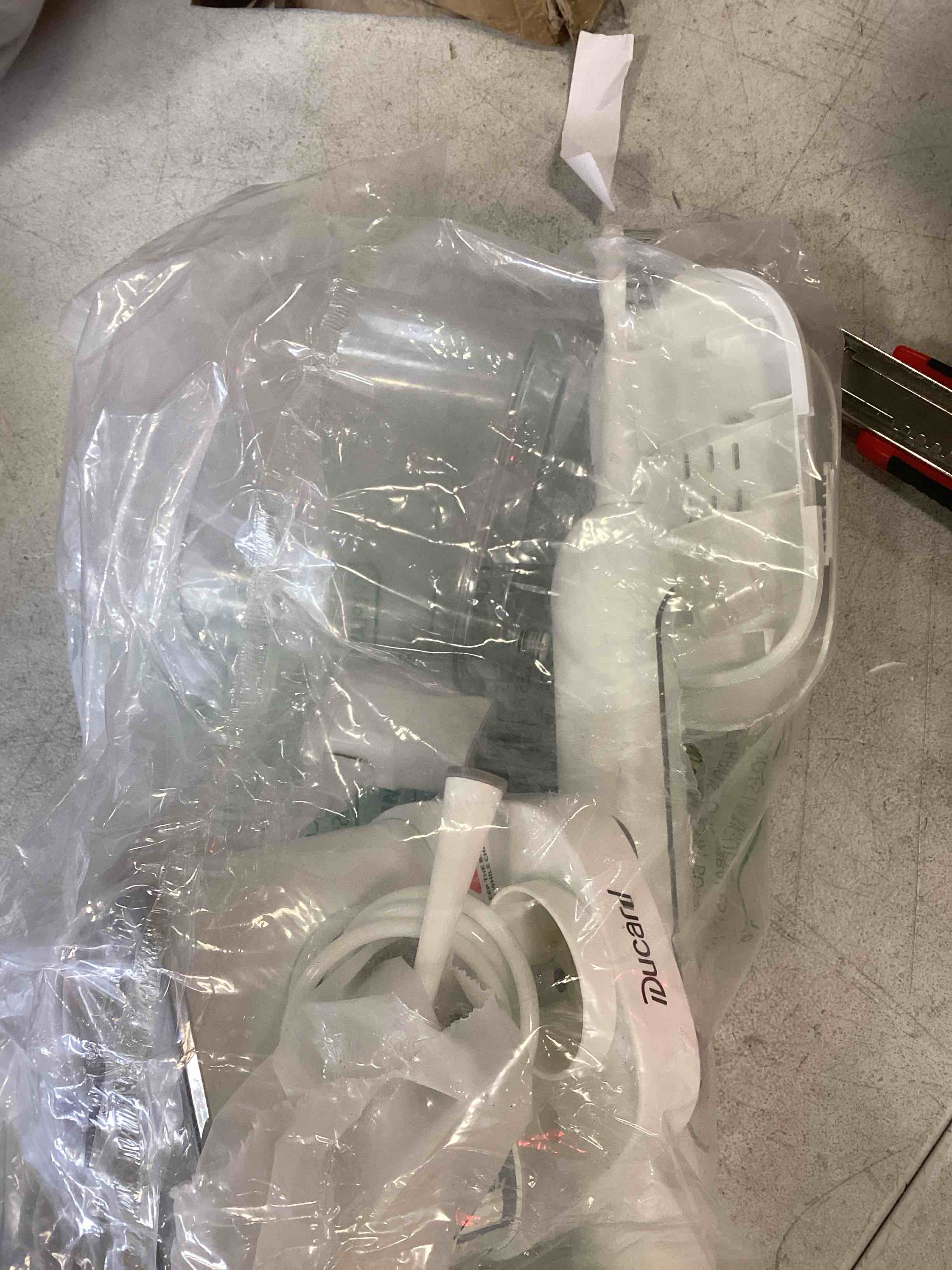https://s3.amazonaws.com/lotting-images-prod/bidfta/YEL6624904_1717699794150.jpeg