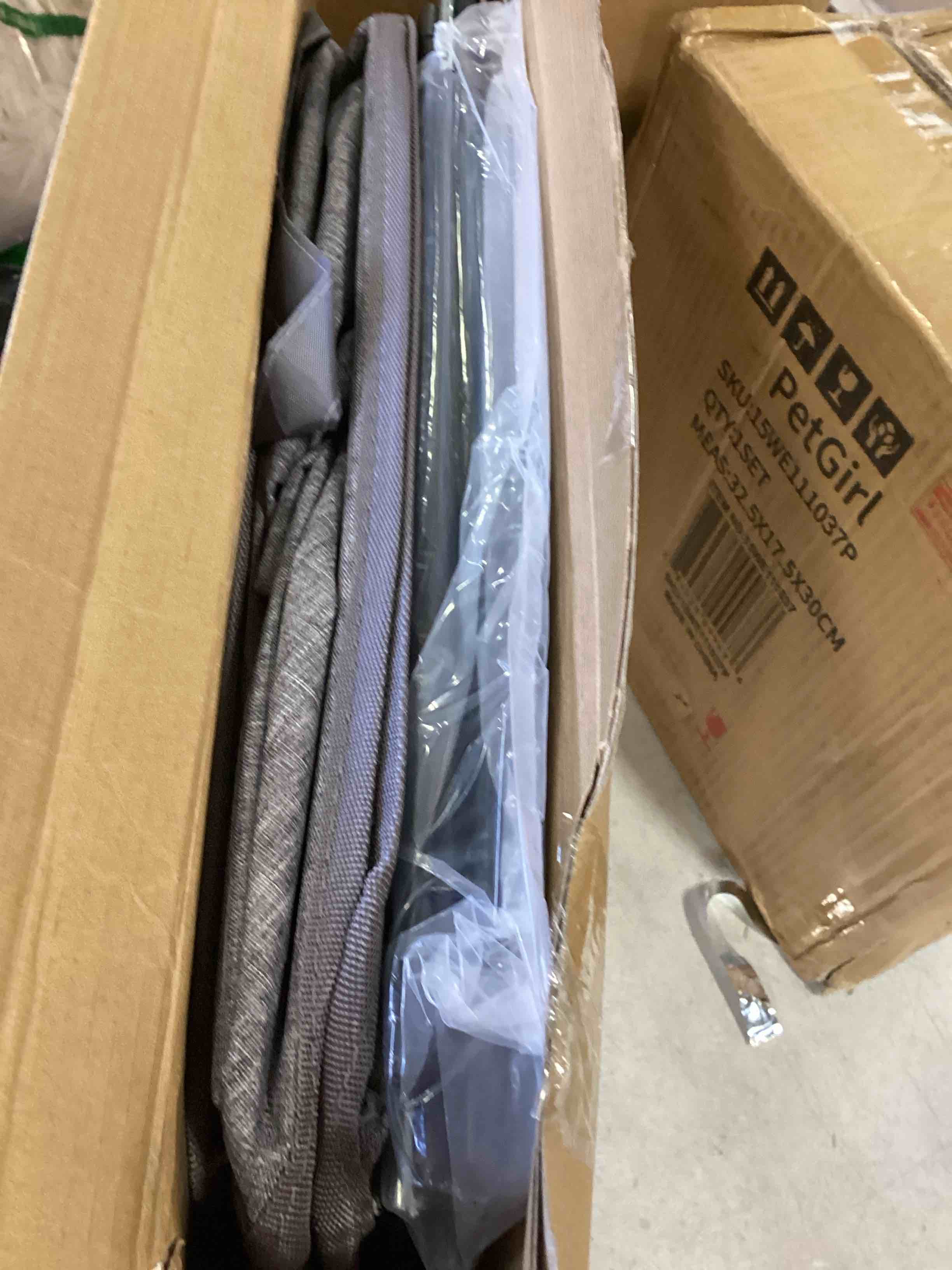 https://s3.amazonaws.com/lotting-images-prod/bidfta/YEL6624925_1717701999694.jpeg