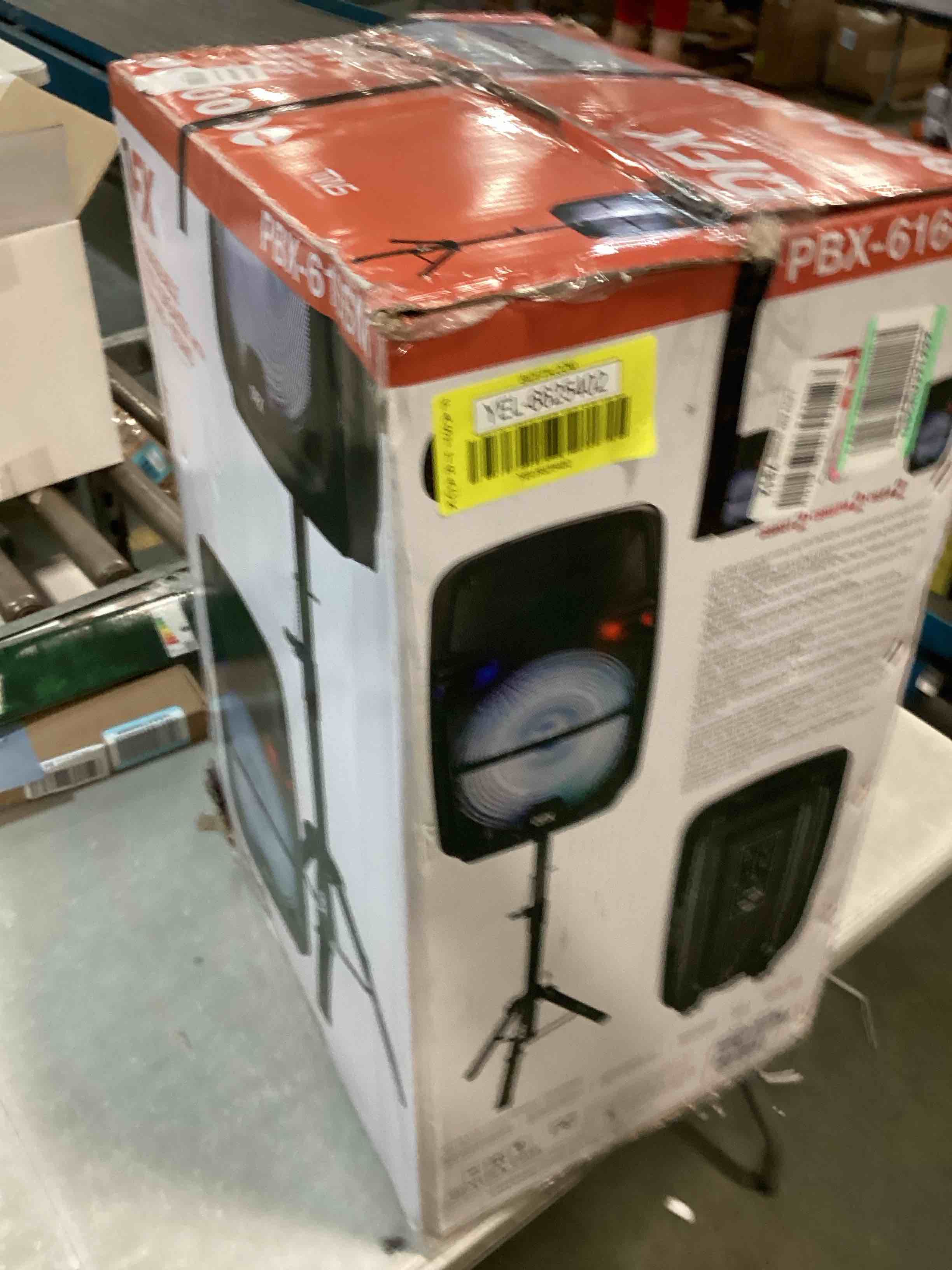 https://s3.amazonaws.com/lotting-images-prod/bidfta/YEL6625402_1718983430350.jpeg