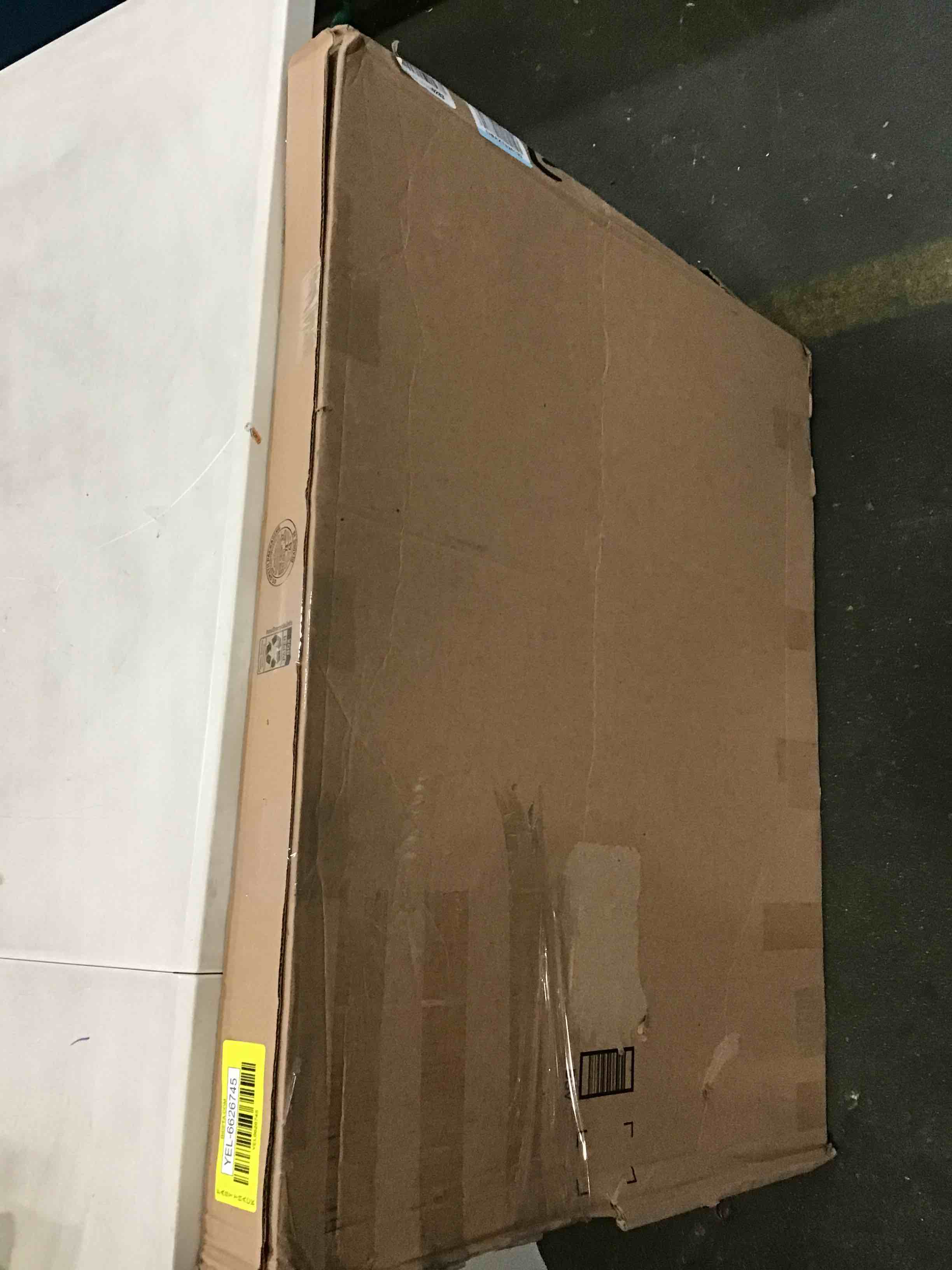 https://s3.amazonaws.com/lotting-images-prod/bidfta/YEL6626745_1715882343780.jpeg