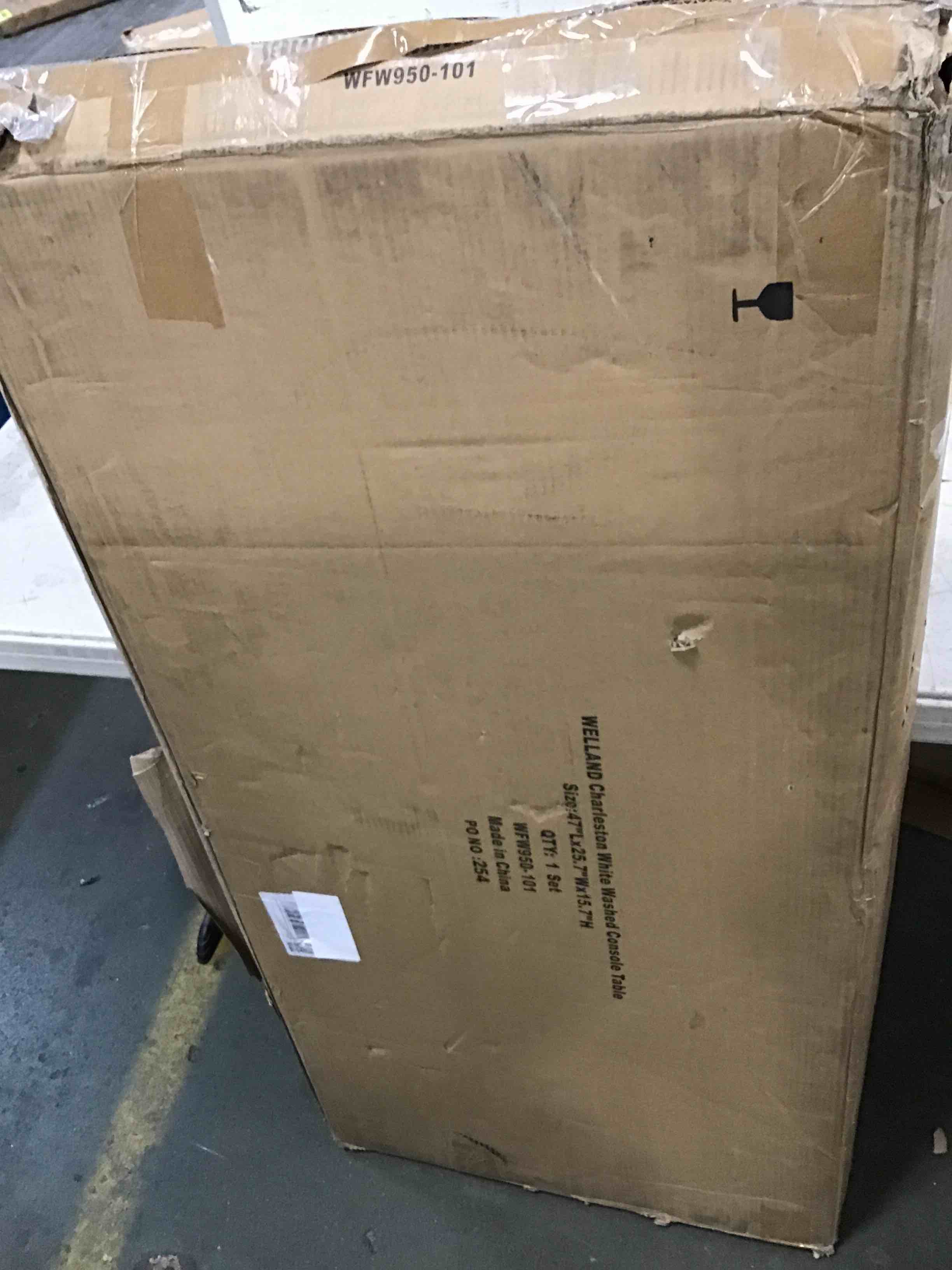 https://s3.amazonaws.com/lotting-images-prod/bidfta/YEL6627960_1715858160593.jpeg