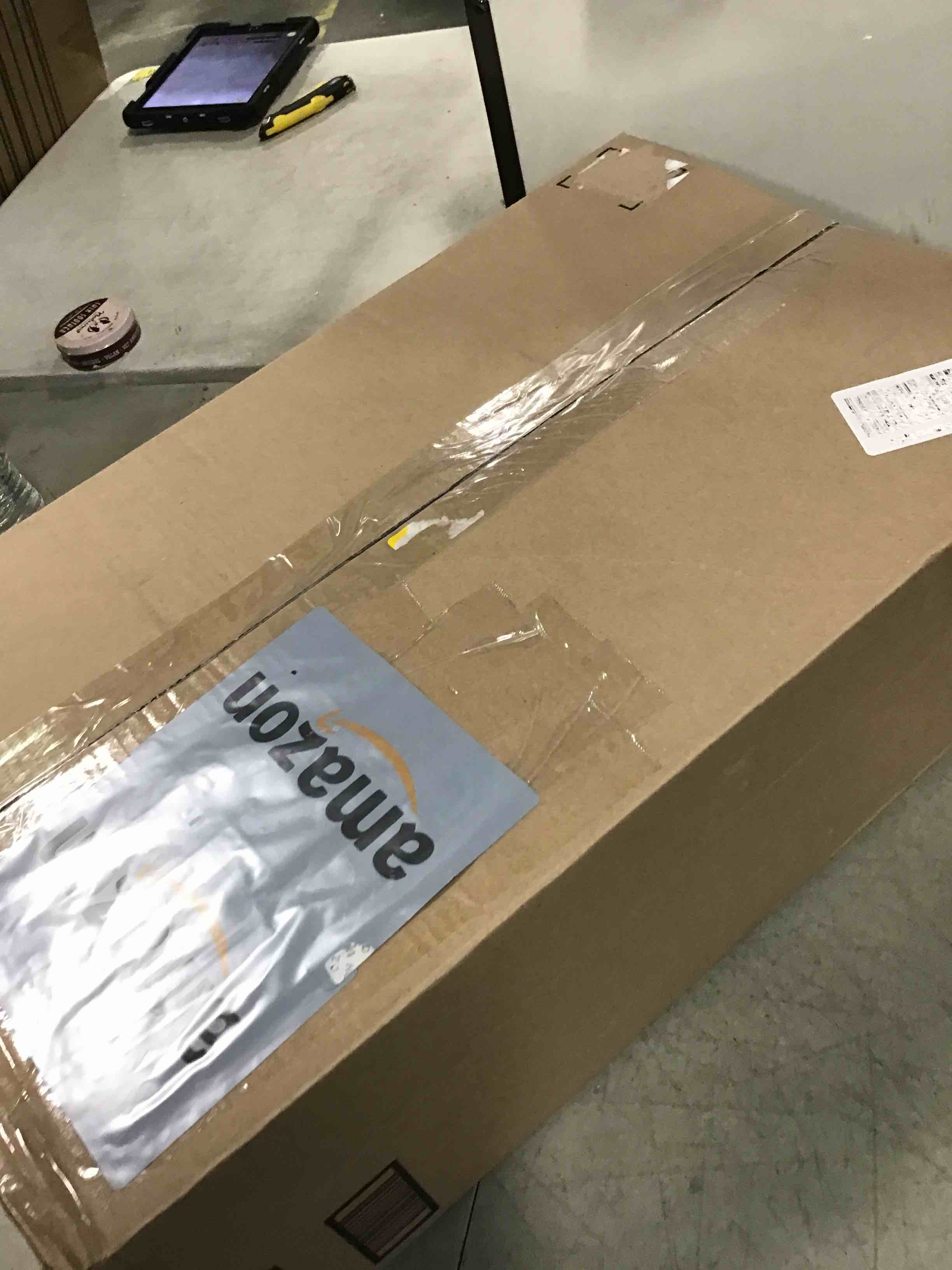 https://s3.amazonaws.com/lotting-images-prod/bidfta/YEL6628622_1716040147343.jpeg