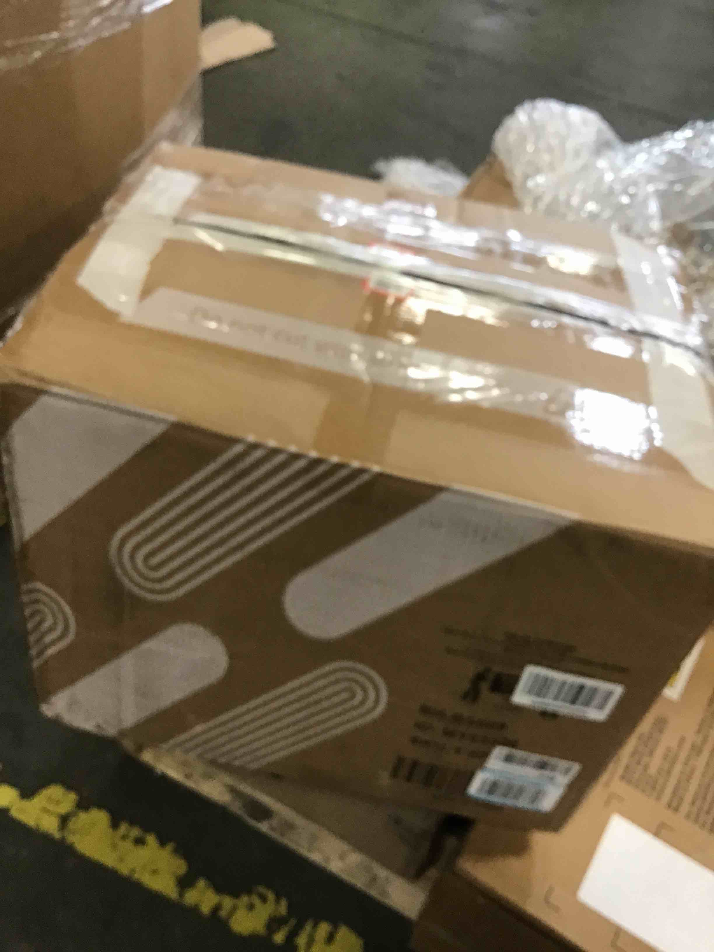 https://s3.amazonaws.com/lotting-images-prod/bidfta/YEL6628656_1716043310181.jpeg