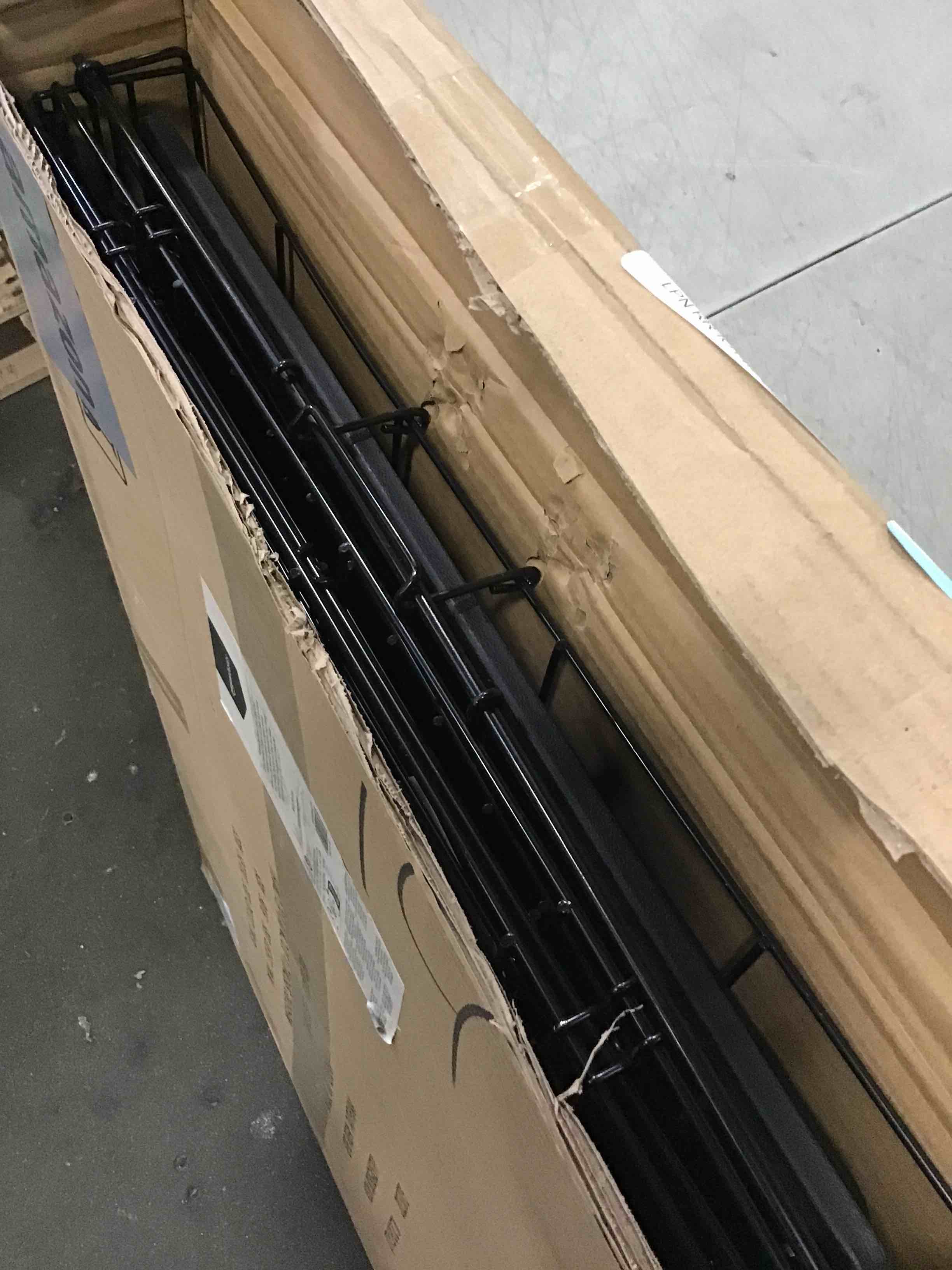 https://s3.amazonaws.com/lotting-images-prod/bidfta/YEL6628675_1716045703551.jpeg