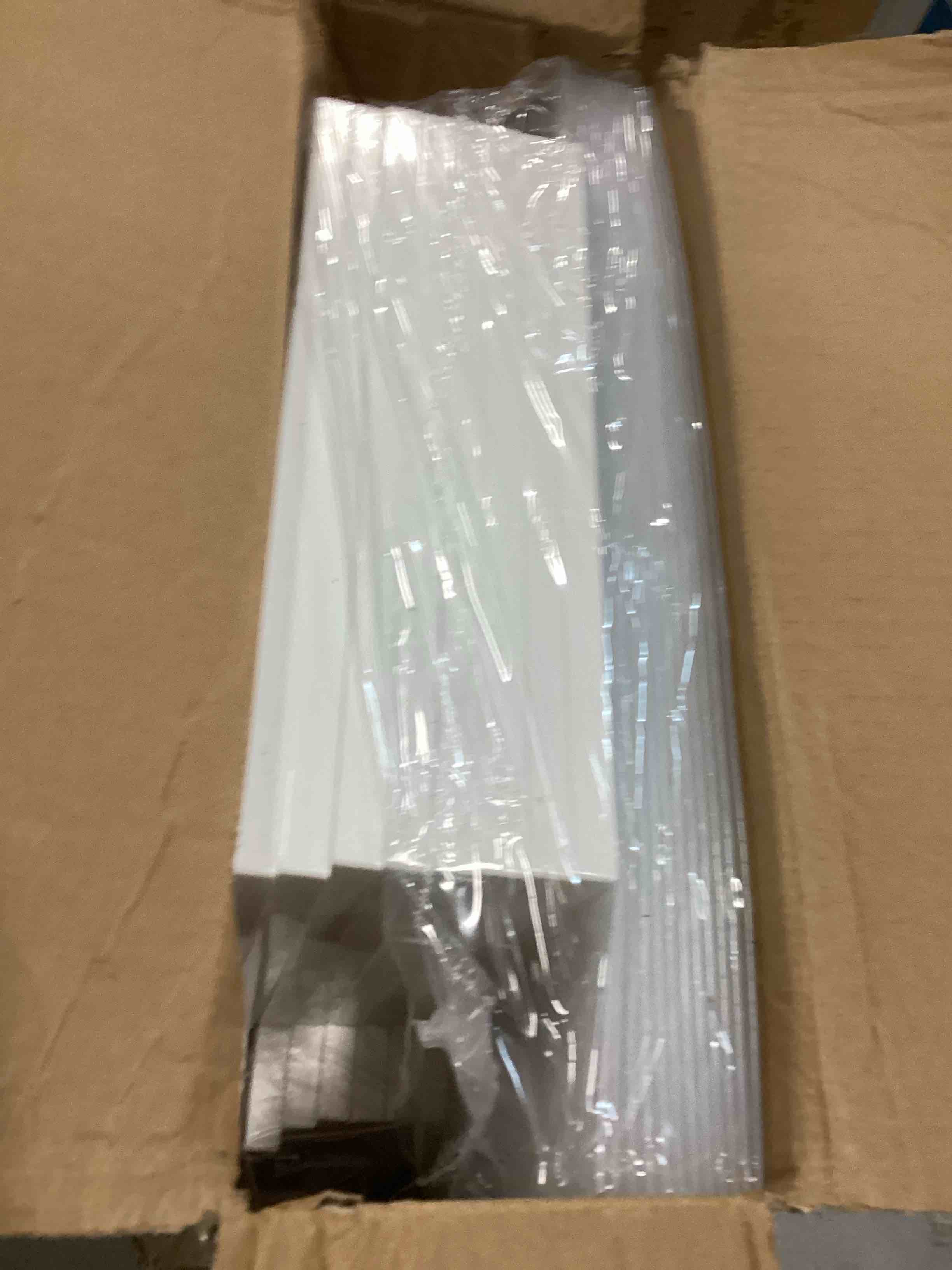 https://s3.amazonaws.com/lotting-images-prod/bidfta/YEL6629611_1715948675608.jpeg