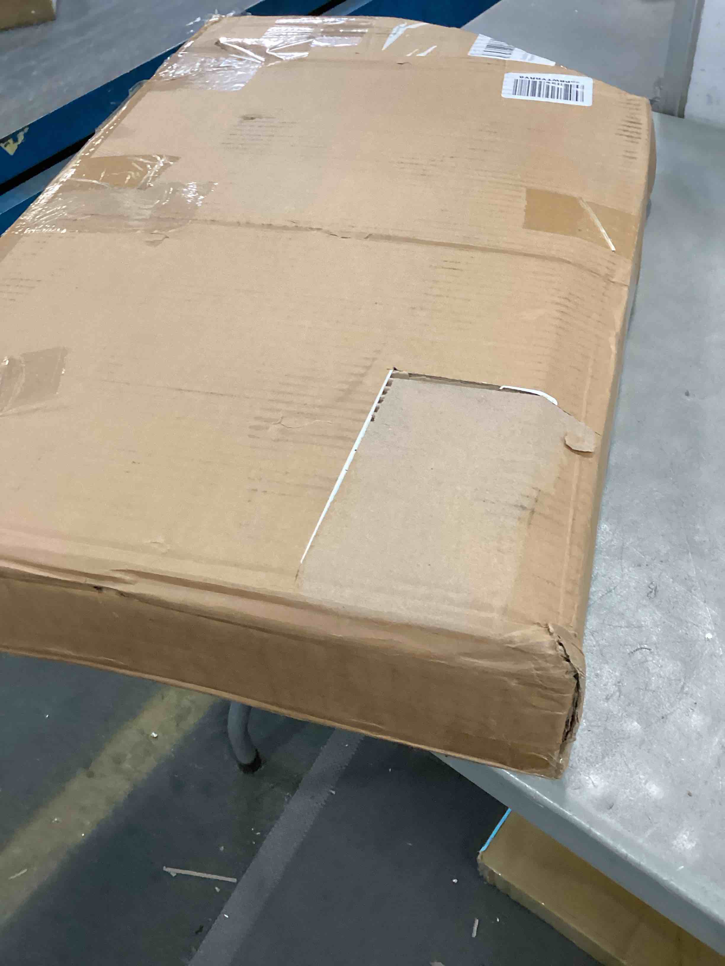 https://s3.amazonaws.com/lotting-images-prod/bidfta/YEL6630416_1716227291438.jpeg