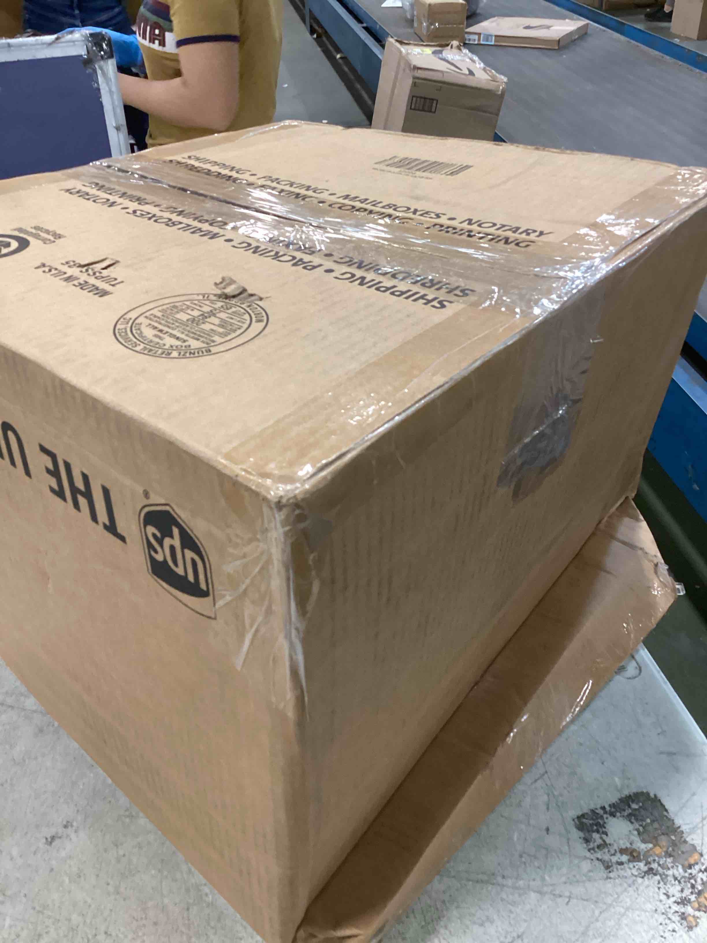 https://s3.amazonaws.com/lotting-images-prod/bidfta/YEL6631312_1715948872726.jpeg