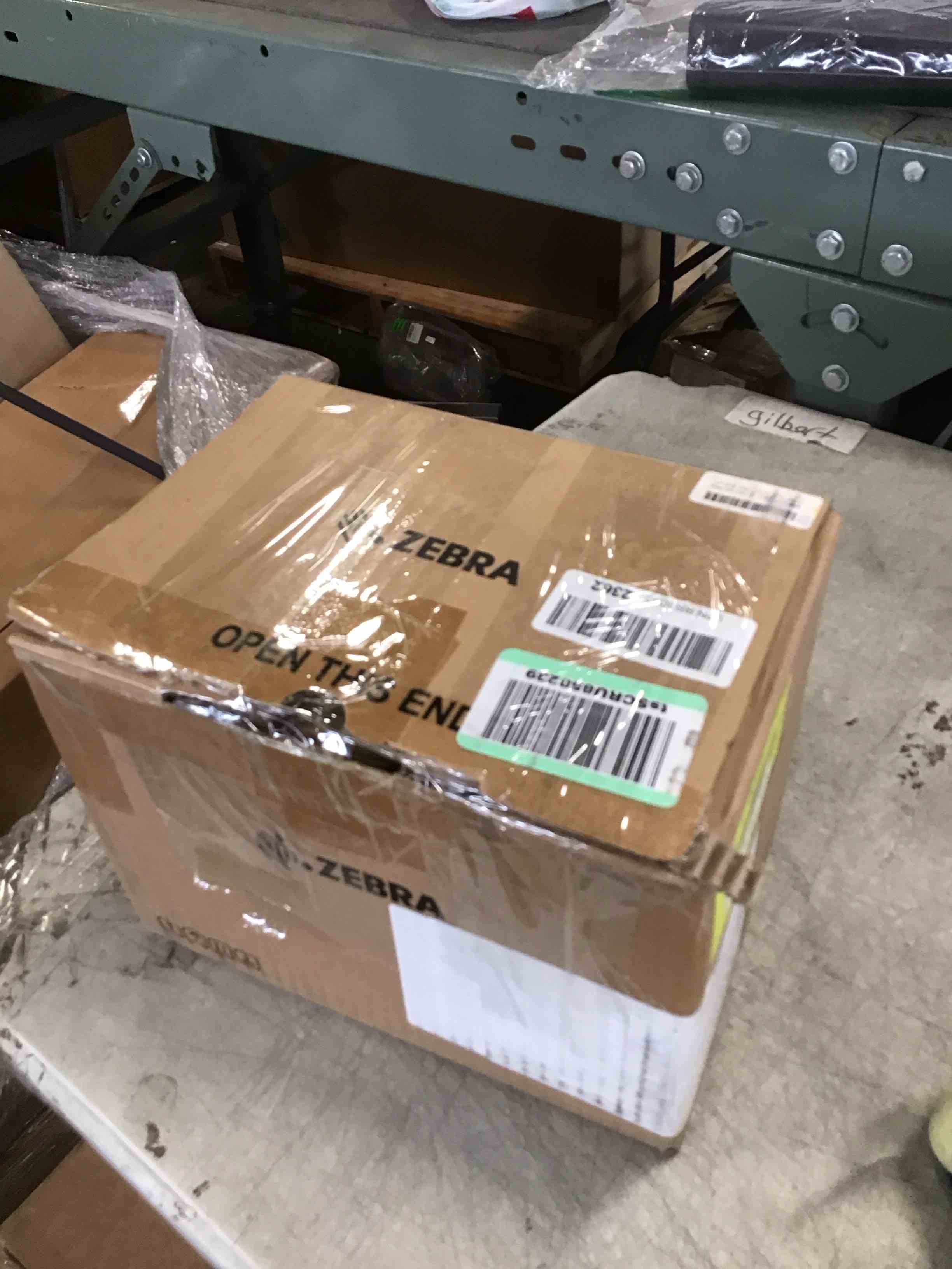 https://s3.amazonaws.com/lotting-images-prod/bidfta/YEL6632373_1722439916714.jpeg