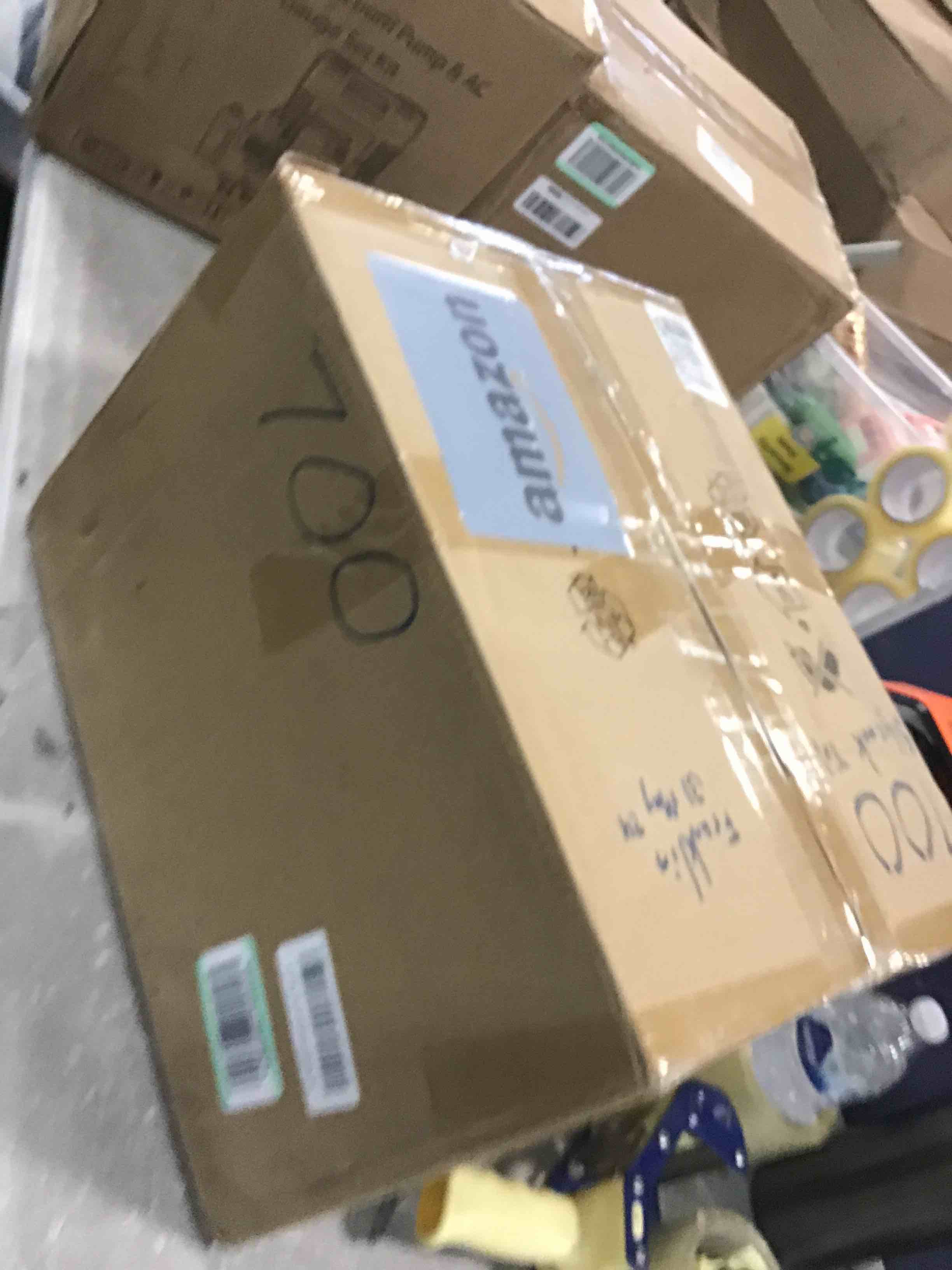 https://s3.amazonaws.com/lotting-images-prod/bidfta/YEL6633801_1722004734847.jpeg