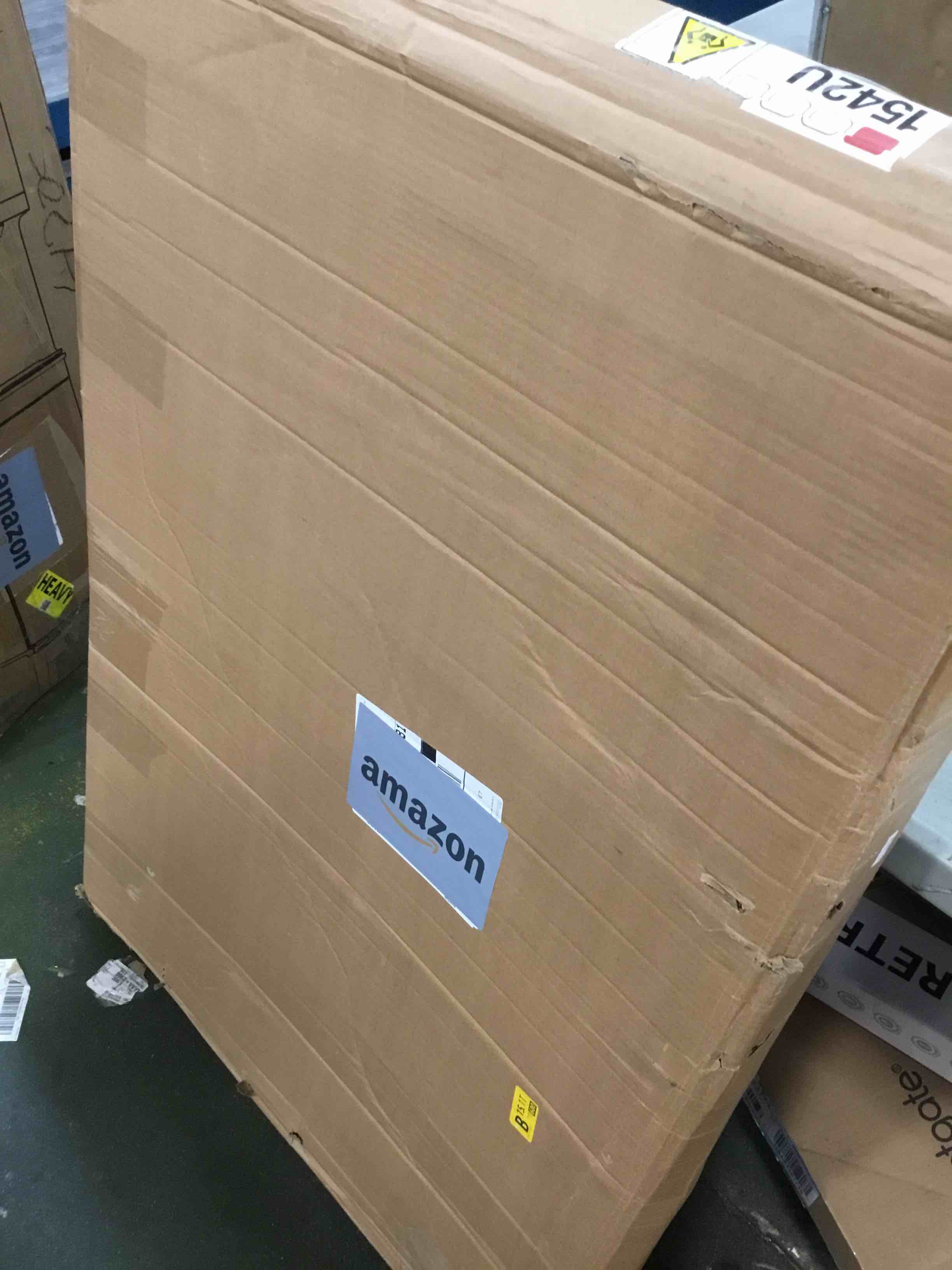 https://s3.amazonaws.com/lotting-images-prod/bidfta/YEL6635464_1722362071248.jpeg