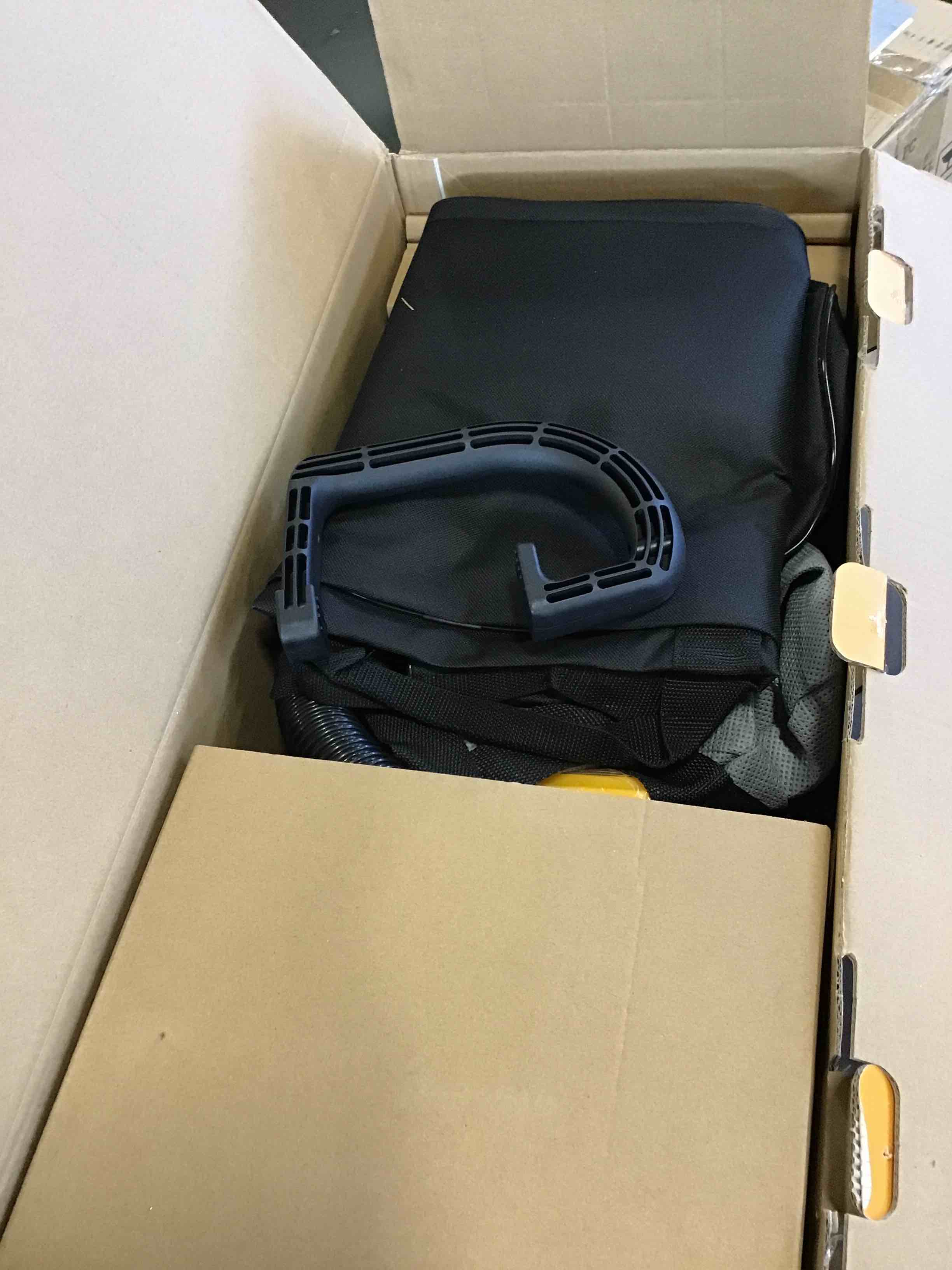 https://s3.amazonaws.com/lotting-images-prod/bidfta/YEL6637137_1722004223874.jpeg