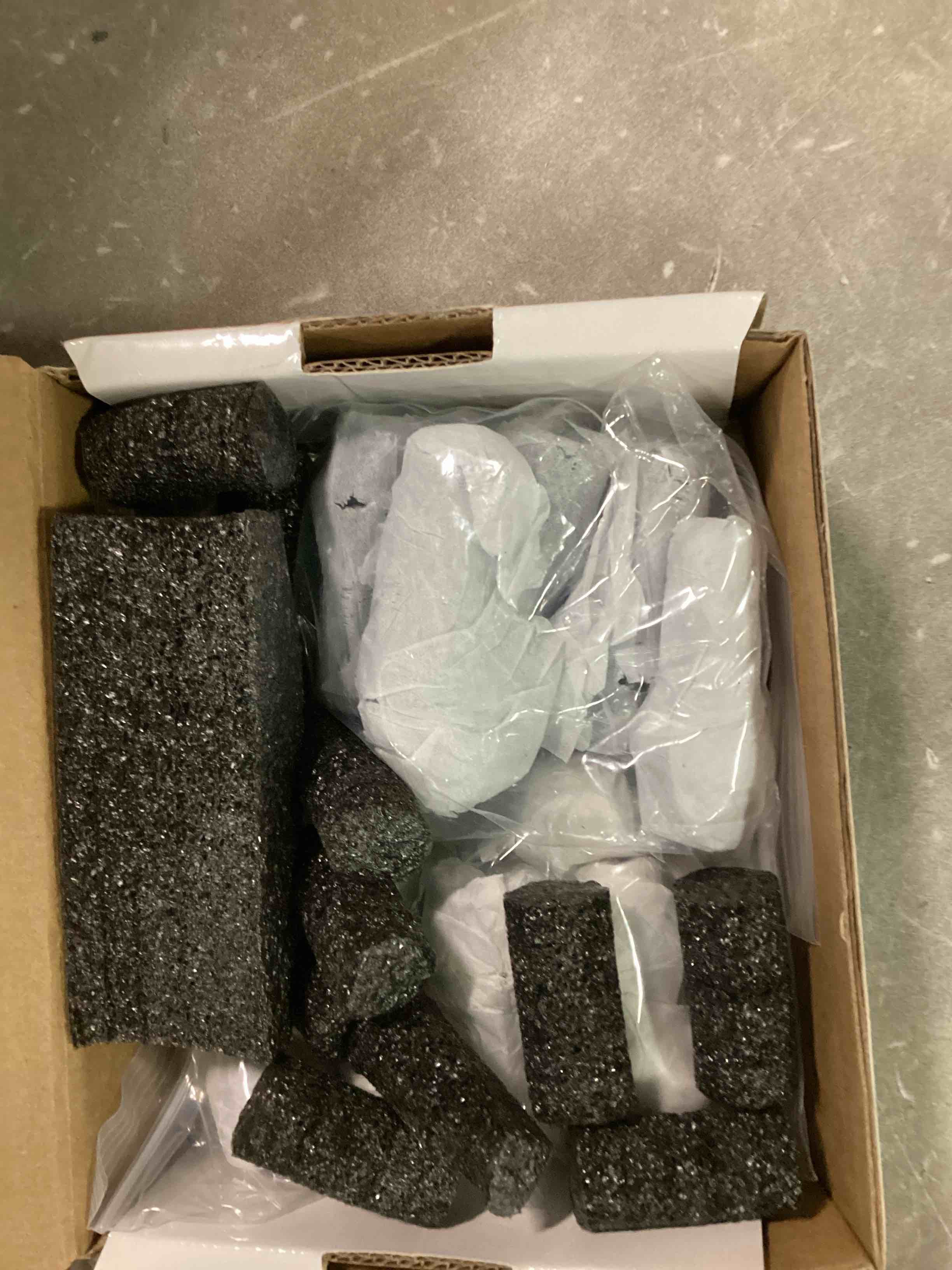 https://s3.amazonaws.com/lotting-images-prod/bidfta/YEL6637375_1722084264693.jpeg