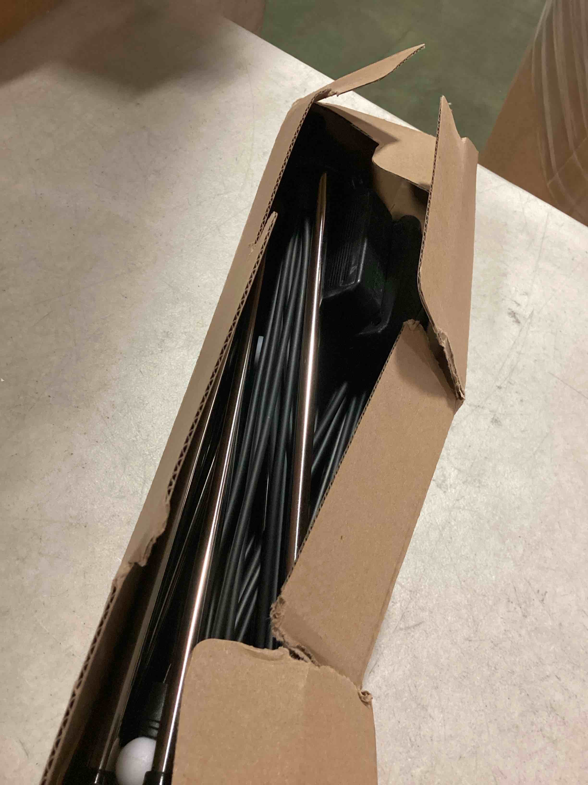https://s3.amazonaws.com/lotting-images-prod/bidfta/YEL6638530_1722047115821.jpeg