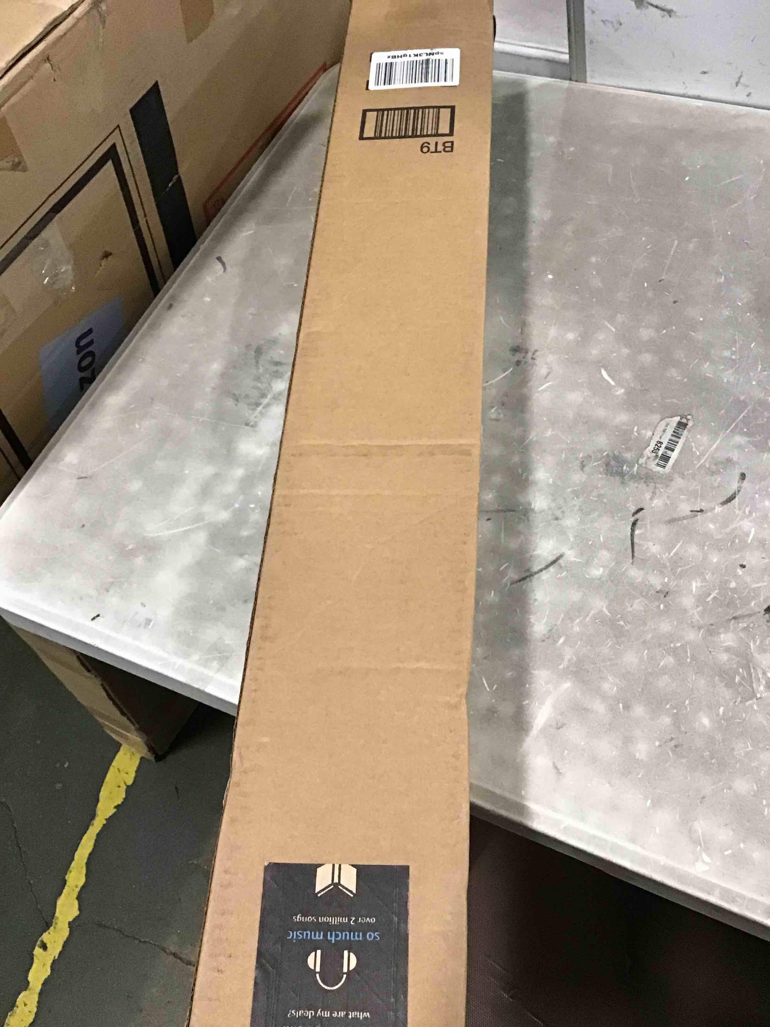 https://s3.amazonaws.com/lotting-images-prod/bidfta/YEL6639446_1722633877603.jpeg