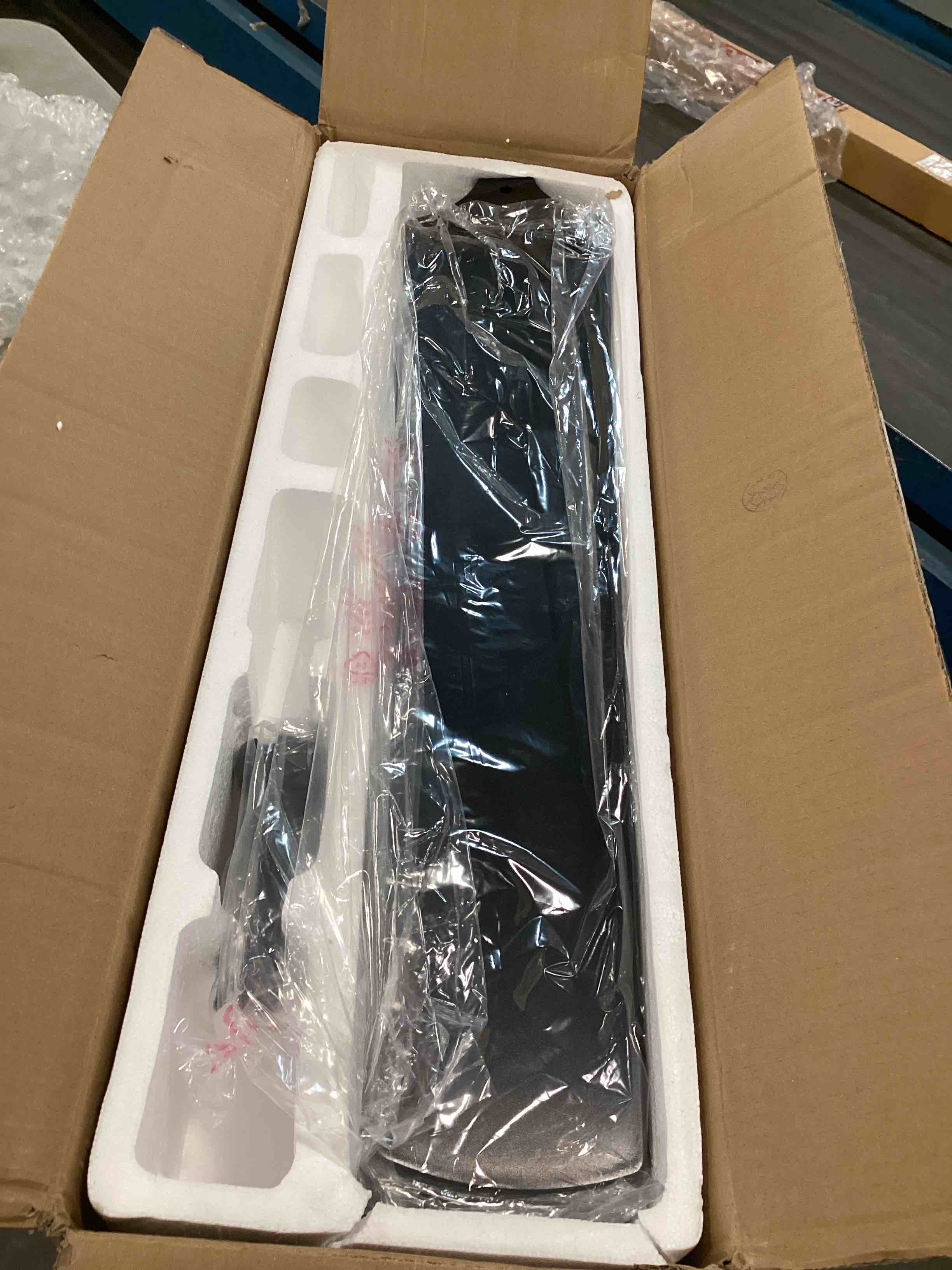 https://s3.amazonaws.com/lotting-images-prod/bidfta/YEL6639764_1722084583529.jpeg