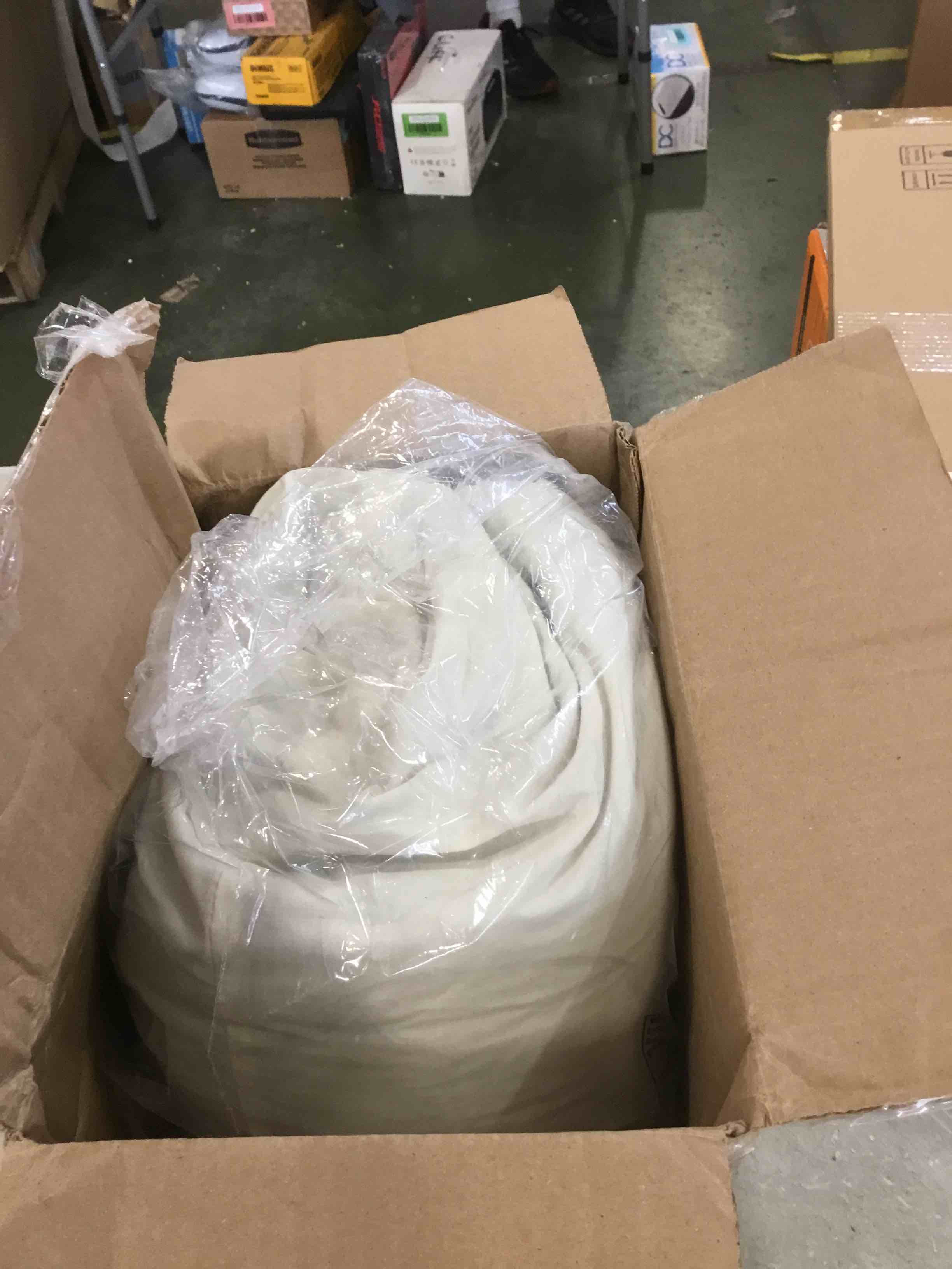 https://s3.amazonaws.com/lotting-images-prod/bidfta/YEL6641963_1722432749317.jpeg
