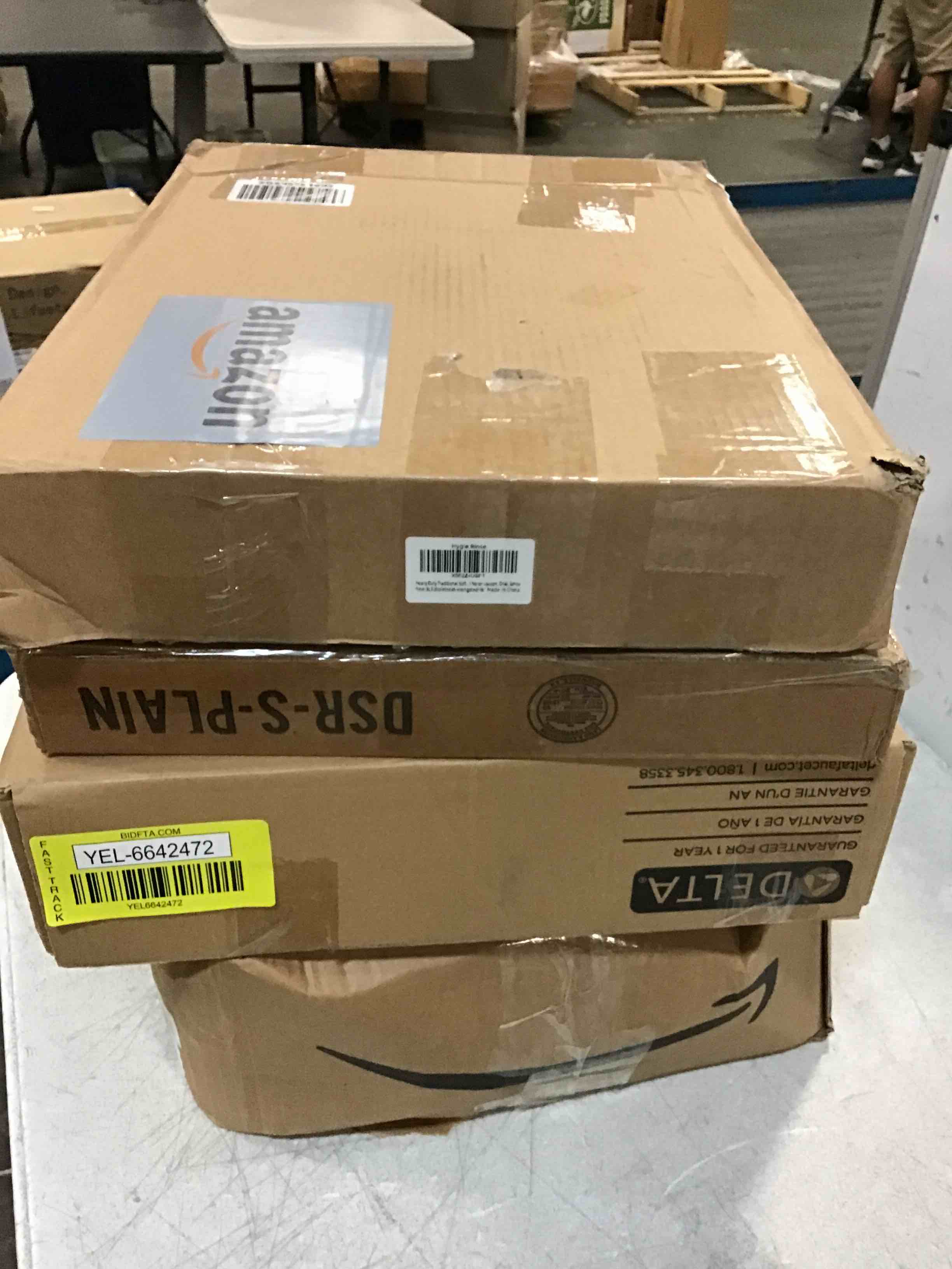 Assortment of Round Bowl Seats, fits all round toilets, different styles and different sizes, from different brands,