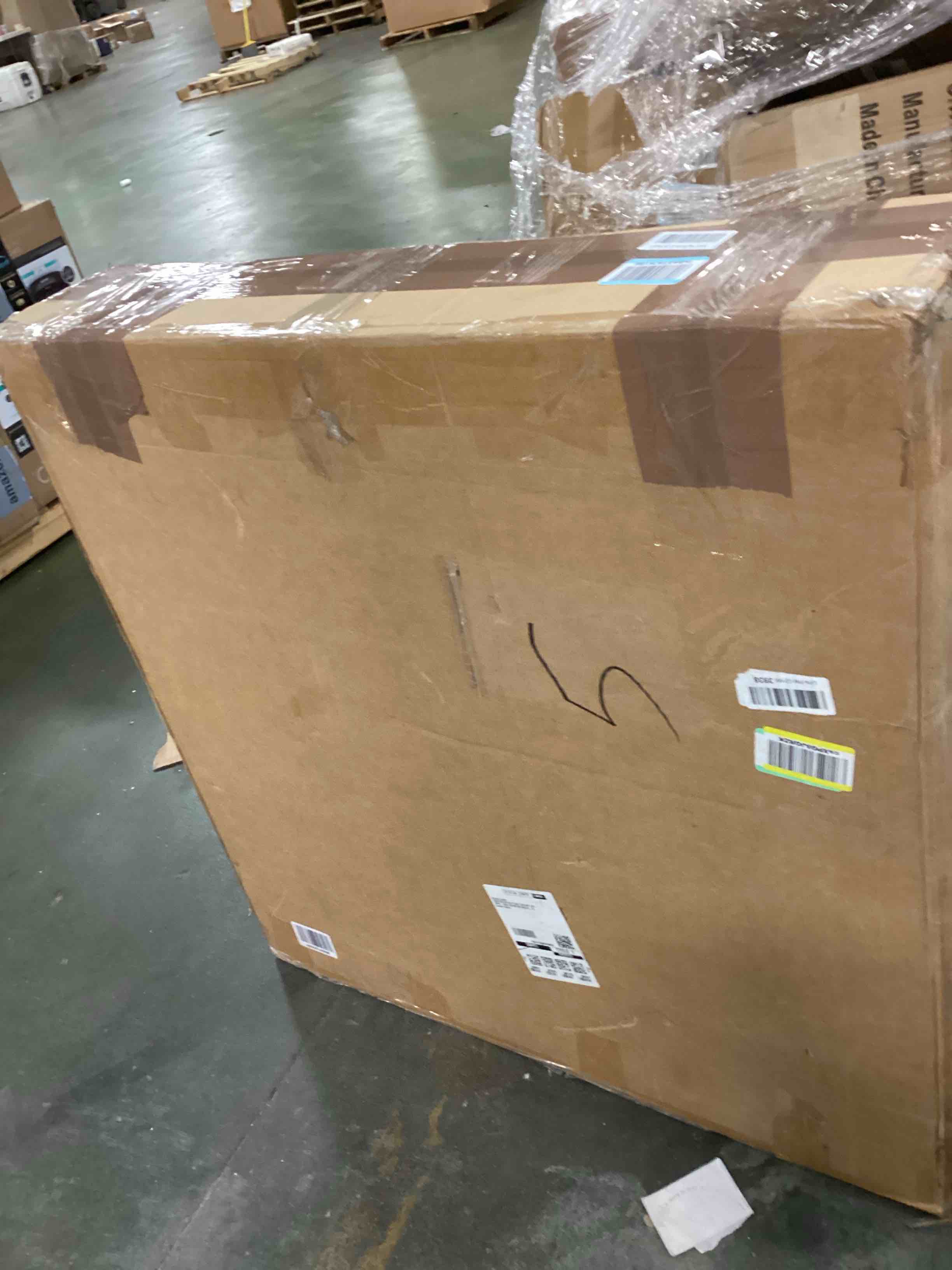 https://s3.amazonaws.com/lotting-images-prod/bidfta/YEL6642912_1722910522967.jpeg
