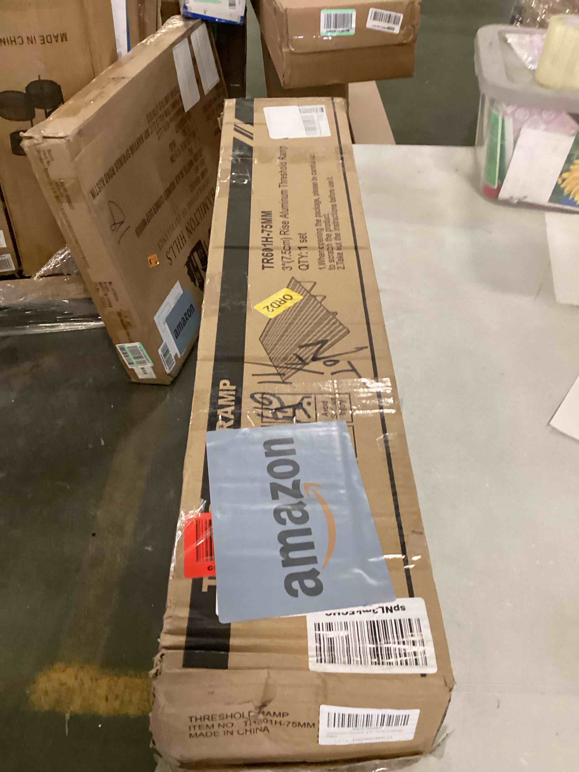 https://s3.amazonaws.com/lotting-images-prod/bidfta/YEL6643192_1723066112982.jpeg