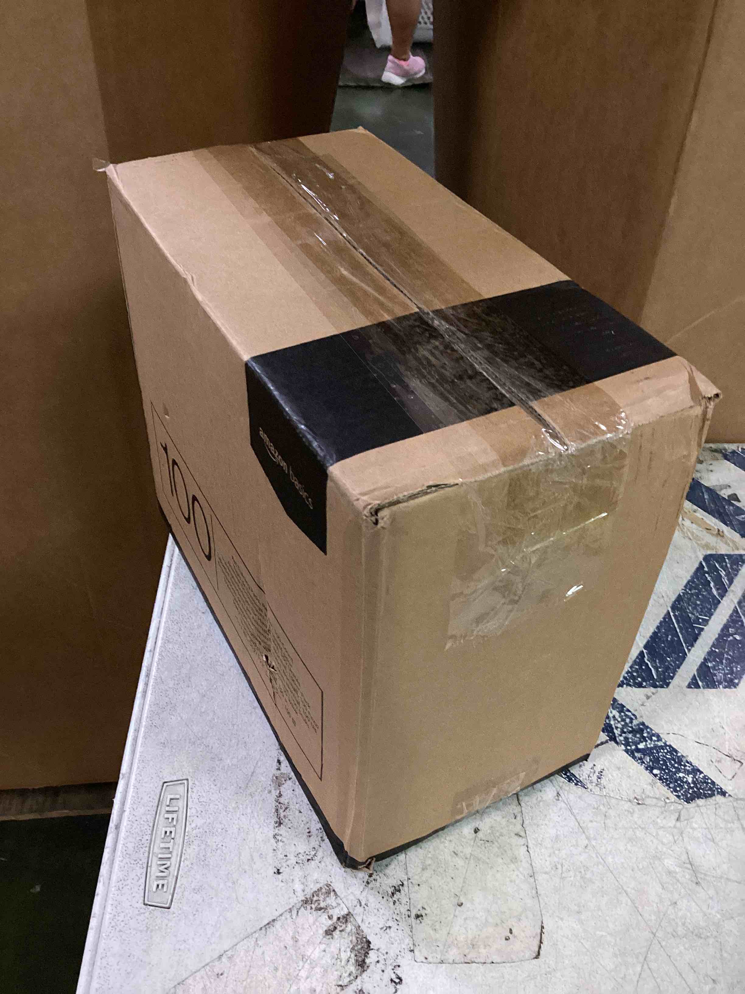 https://s3.amazonaws.com/lotting-images-prod/bidfta/YEL6645954_1720704469333.jpeg
