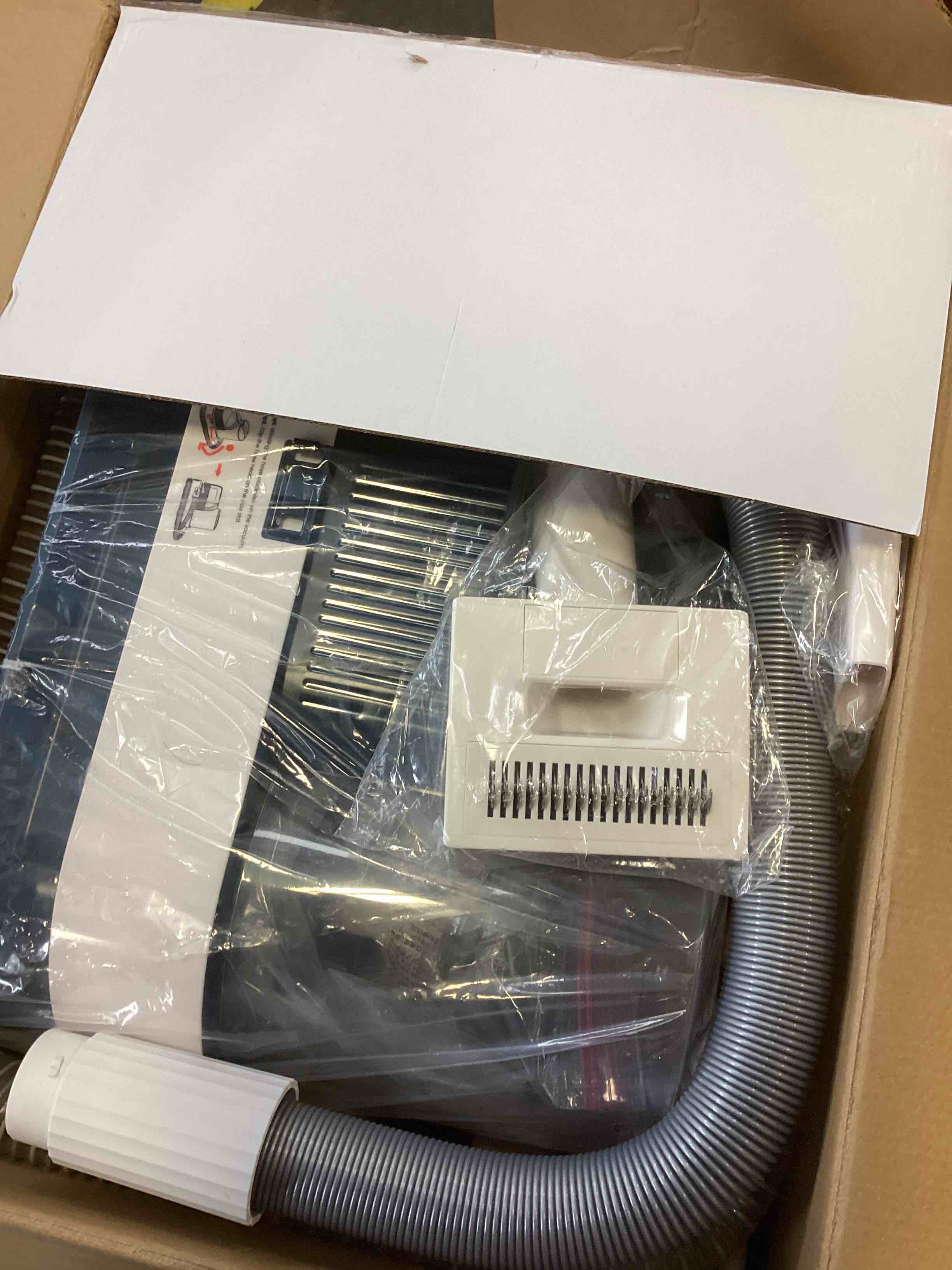 https://s3.amazonaws.com/lotting-images-prod/bidfta/YEL6647938_1720810716167.jpeg