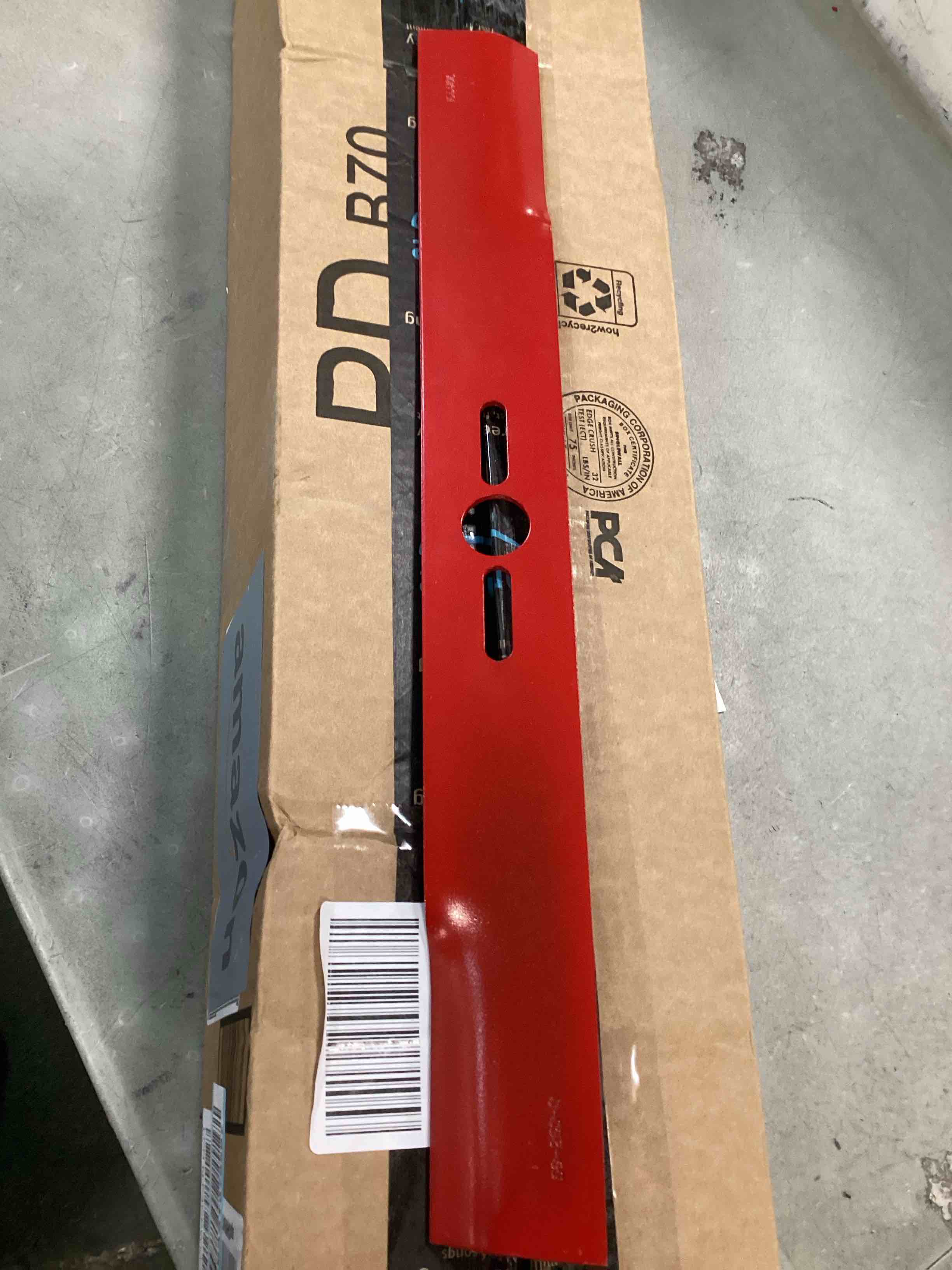 Tempaper x Bobby Berk White & Black Wiggle Room Removable Peel and Stick Wallpaper, 20.5 in X 16.5 ft, Made in The USA Black/White