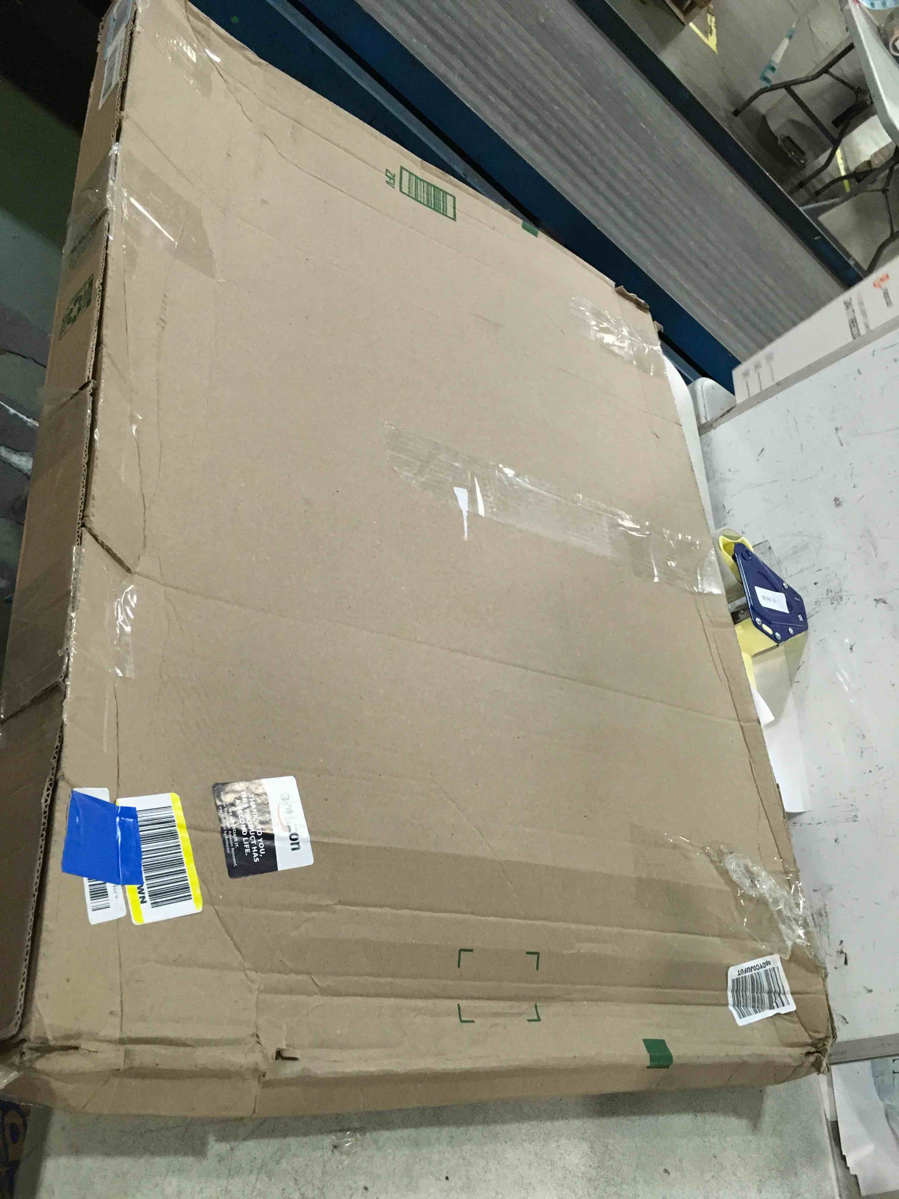 https://s3.amazonaws.com/lotting-images-prod/bidfta/YEL6649371_1721105398153.jpeg