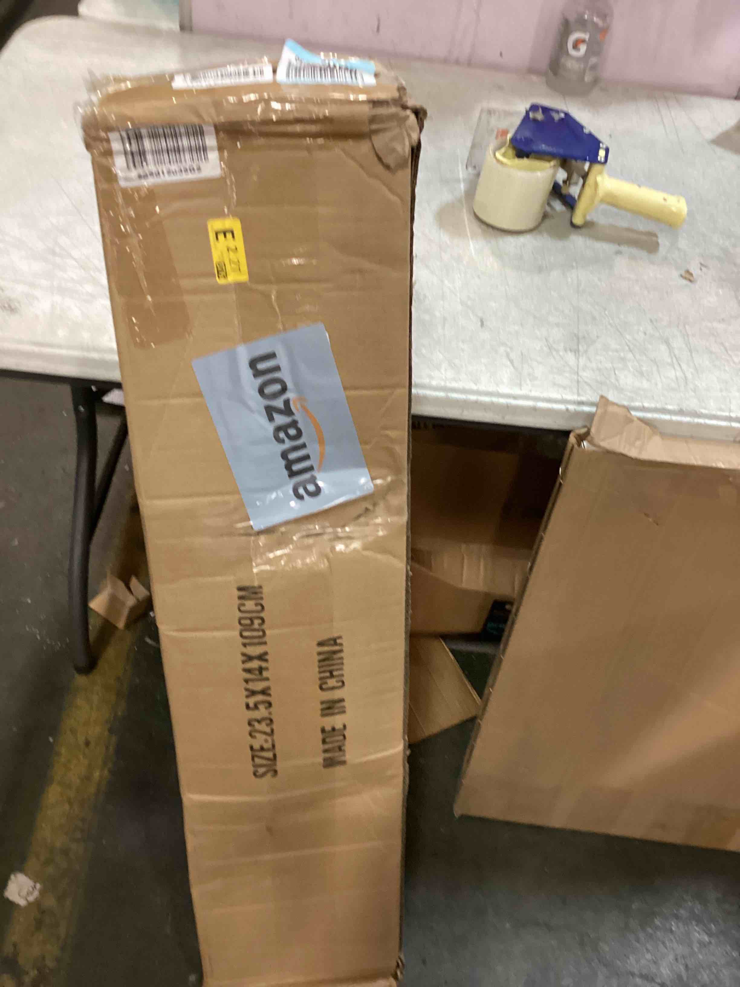https://s3.amazonaws.com/lotting-images-prod/bidfta/YEL6651679_1720587155408.jpeg