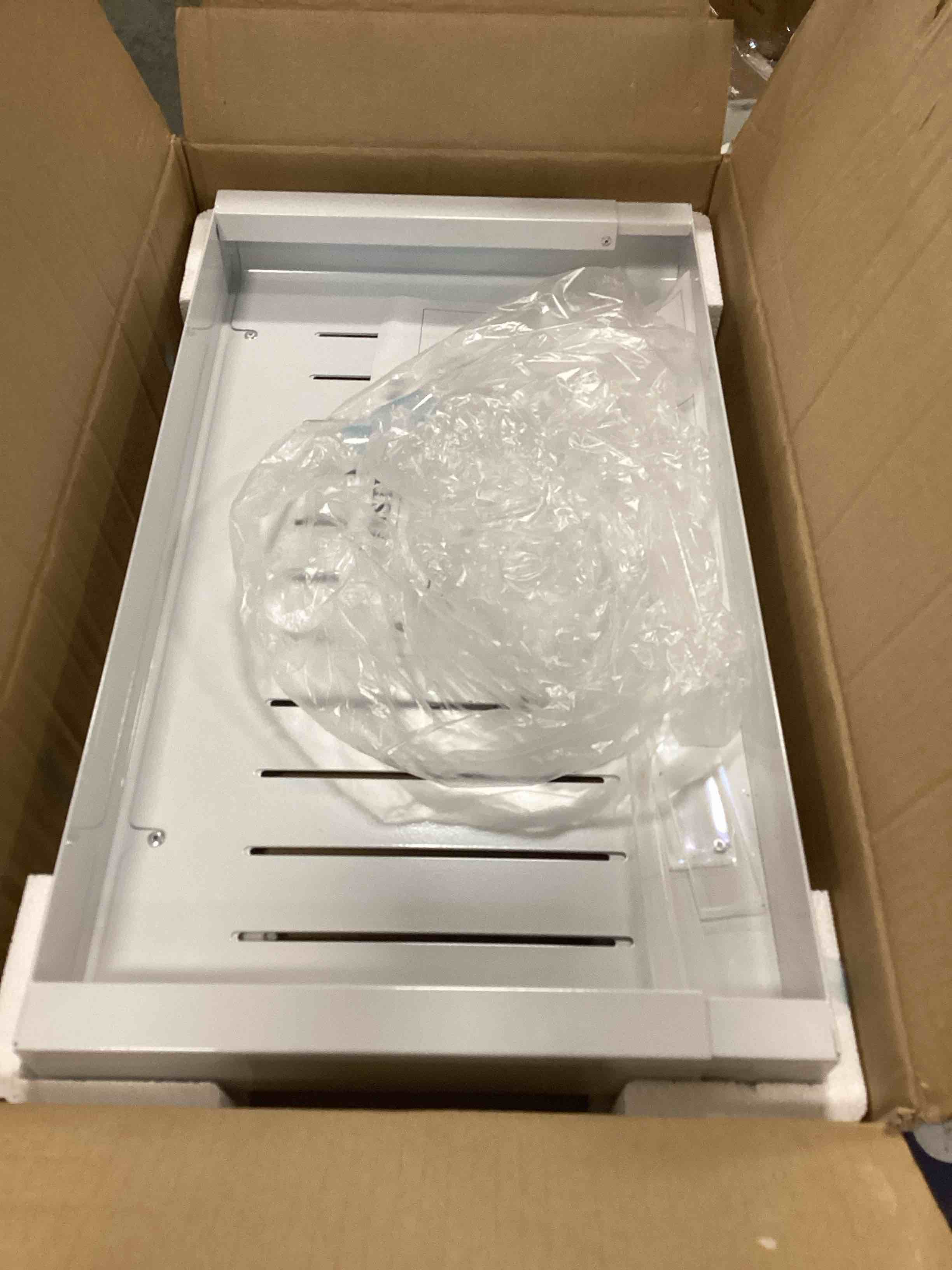 https://s3.amazonaws.com/lotting-images-prod/bidfta/YEL6654832_1720178802186.jpeg