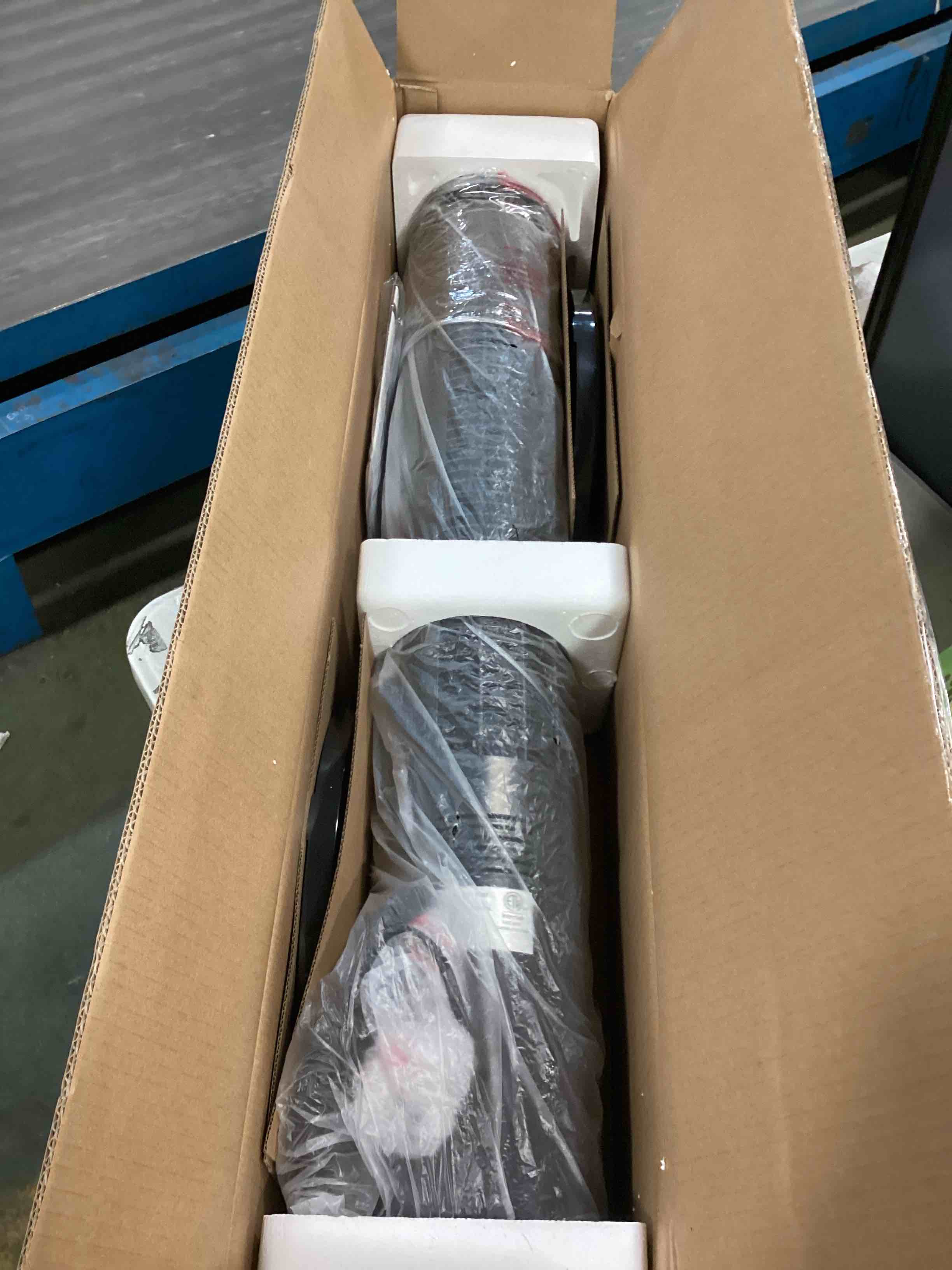 https://s3.amazonaws.com/lotting-images-prod/bidfta/YEL6655164_1720237231478.jpeg