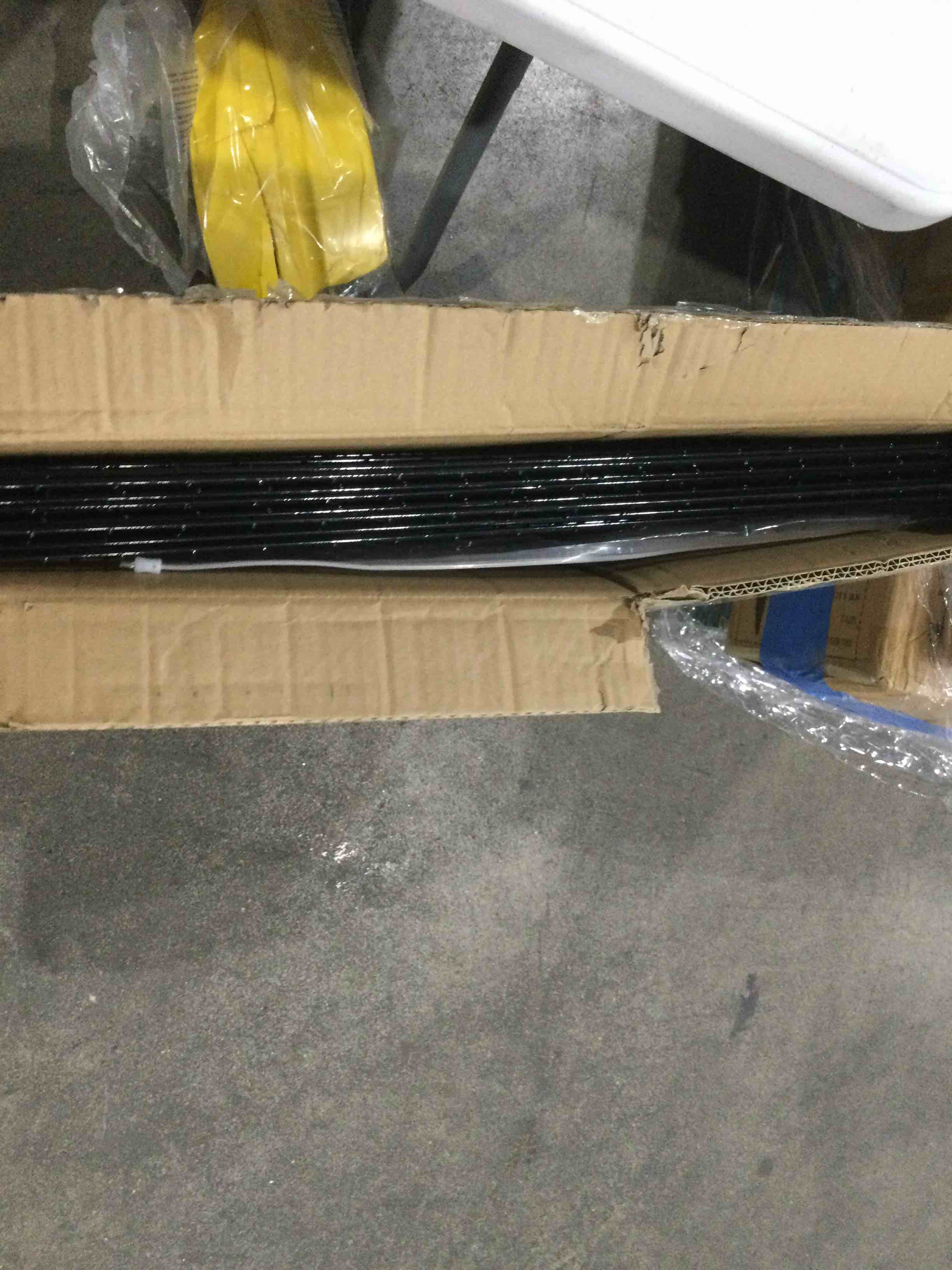 https://s3.amazonaws.com/lotting-images-prod/bidfta/YEL6657446_1746624522763.jpeg