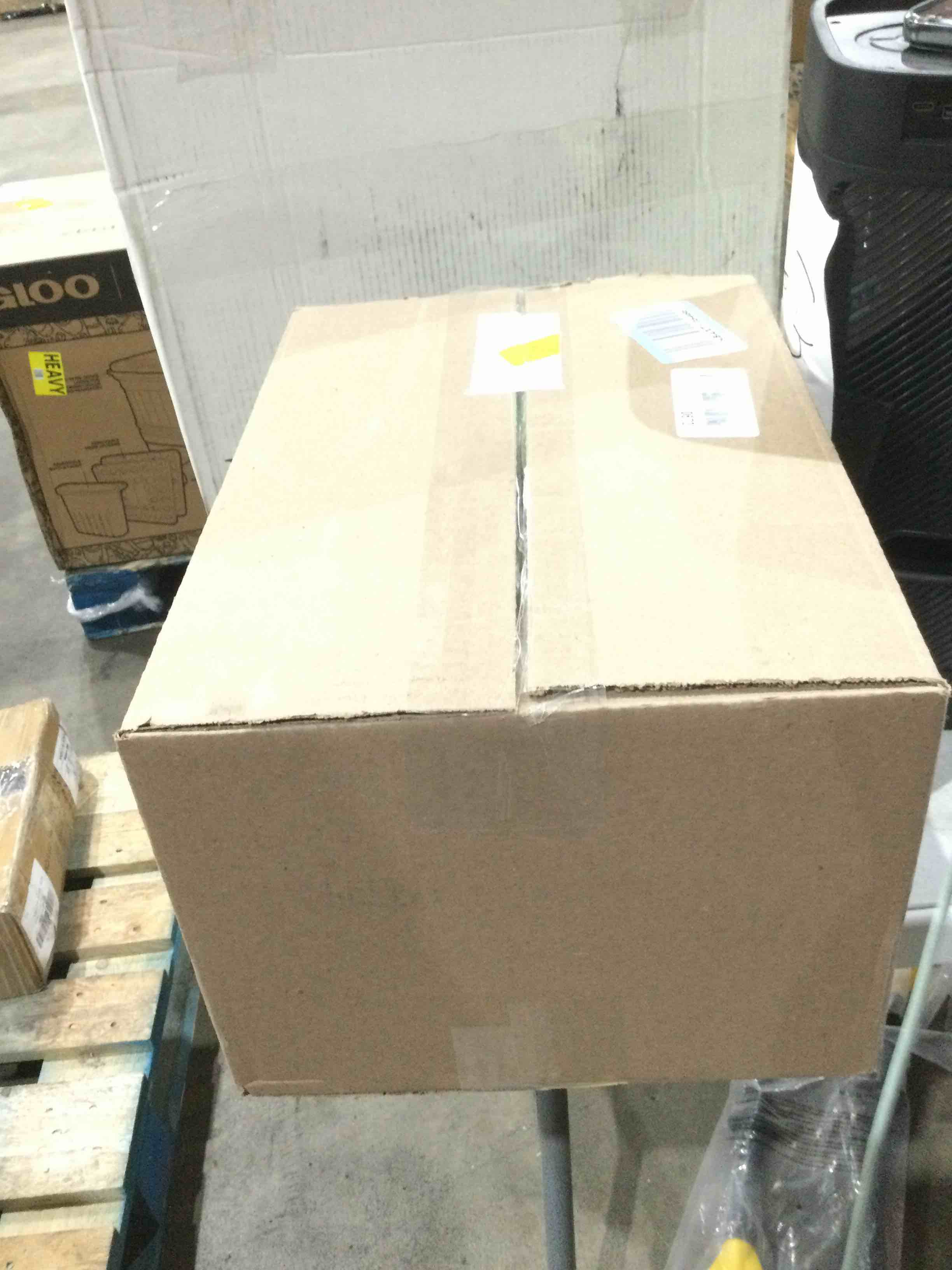 https://s3.amazonaws.com/lotting-images-prod/bidfta/YEL6657475_1746636755586.jpeg