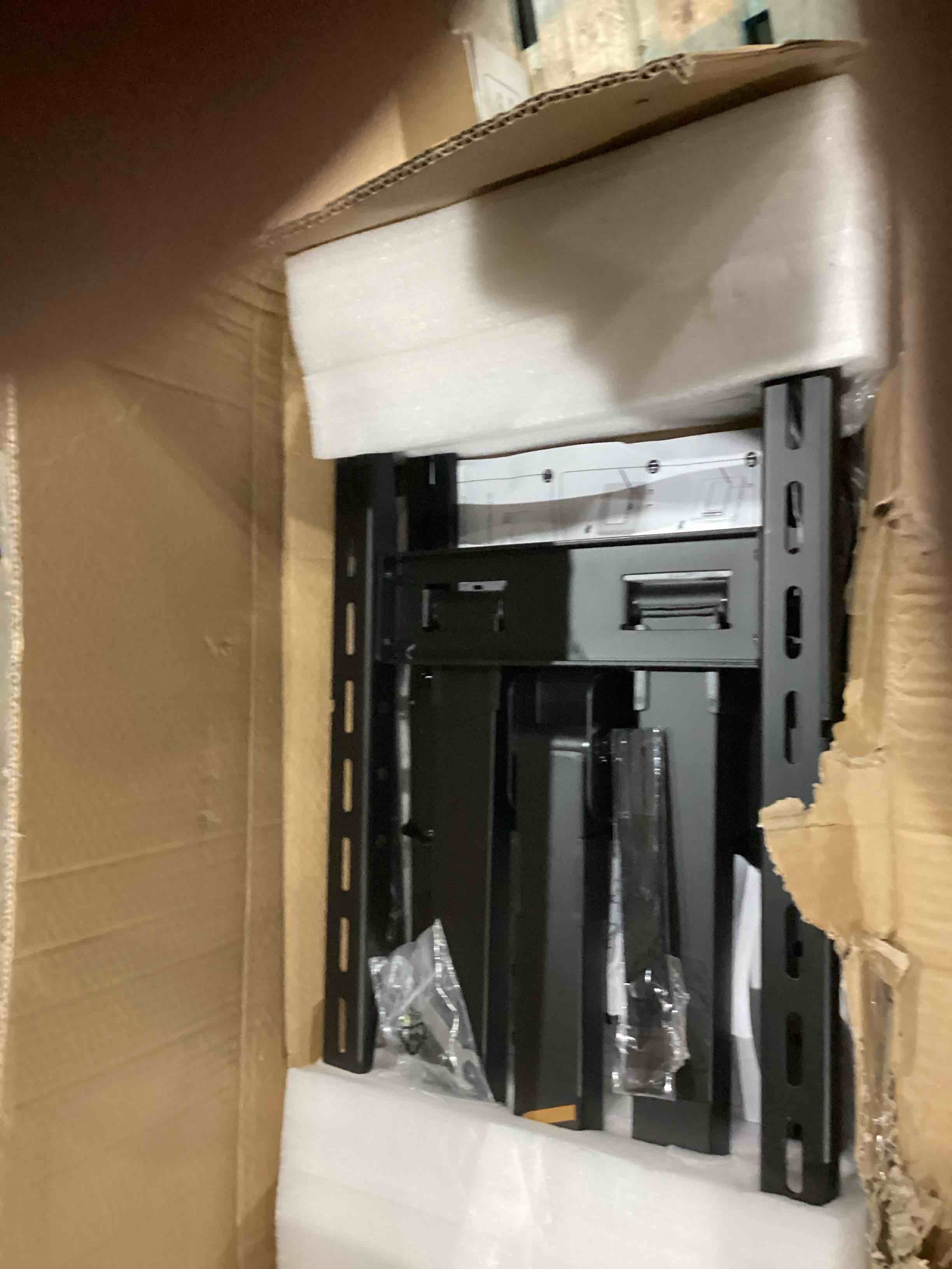 https://s3.amazonaws.com/lotting-images-prod/bidfta/YEL6657477_1746637132849.jpeg