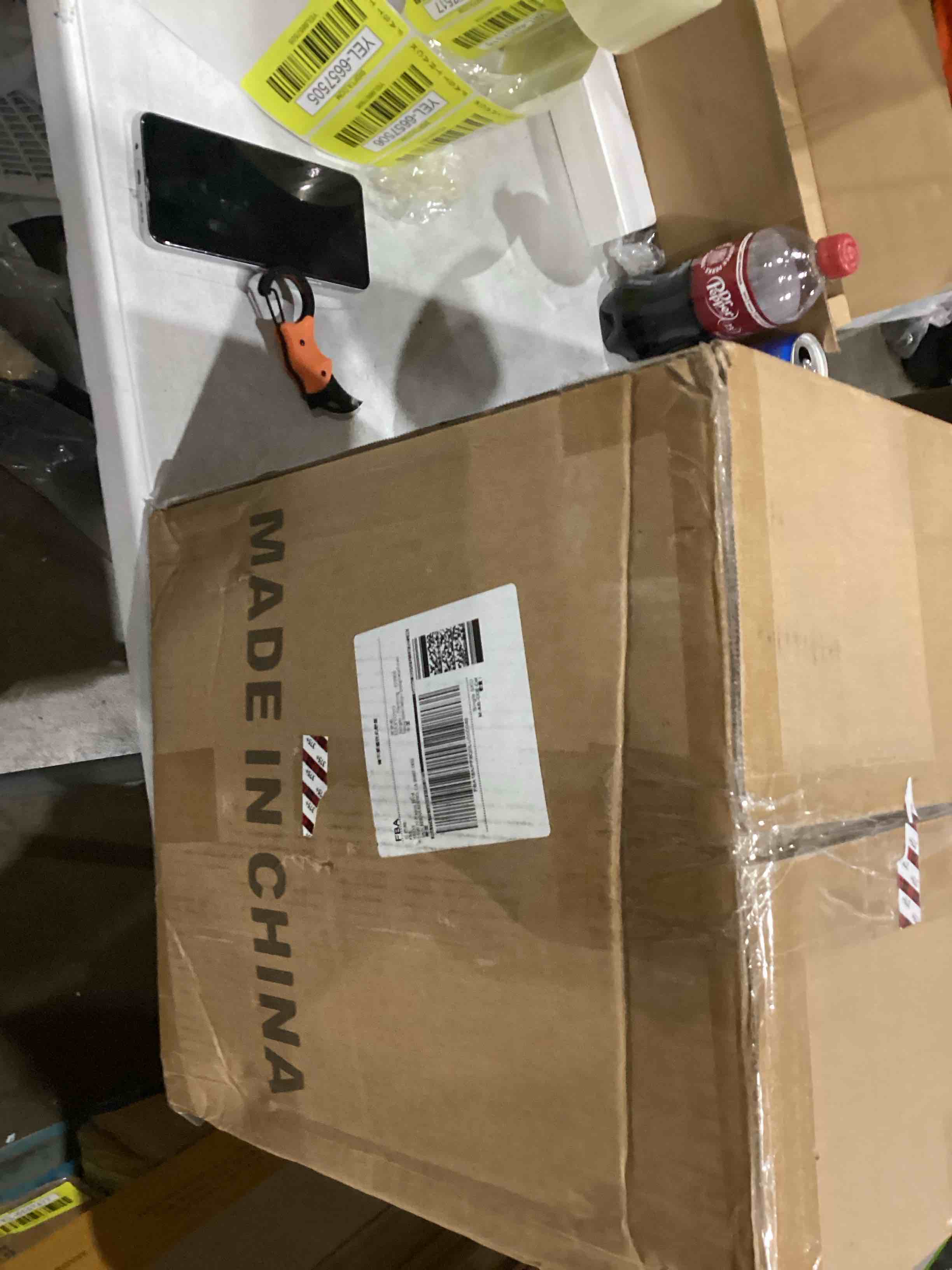 https://s3.amazonaws.com/lotting-images-prod/bidfta/YEL6657506_1746643680010.jpeg