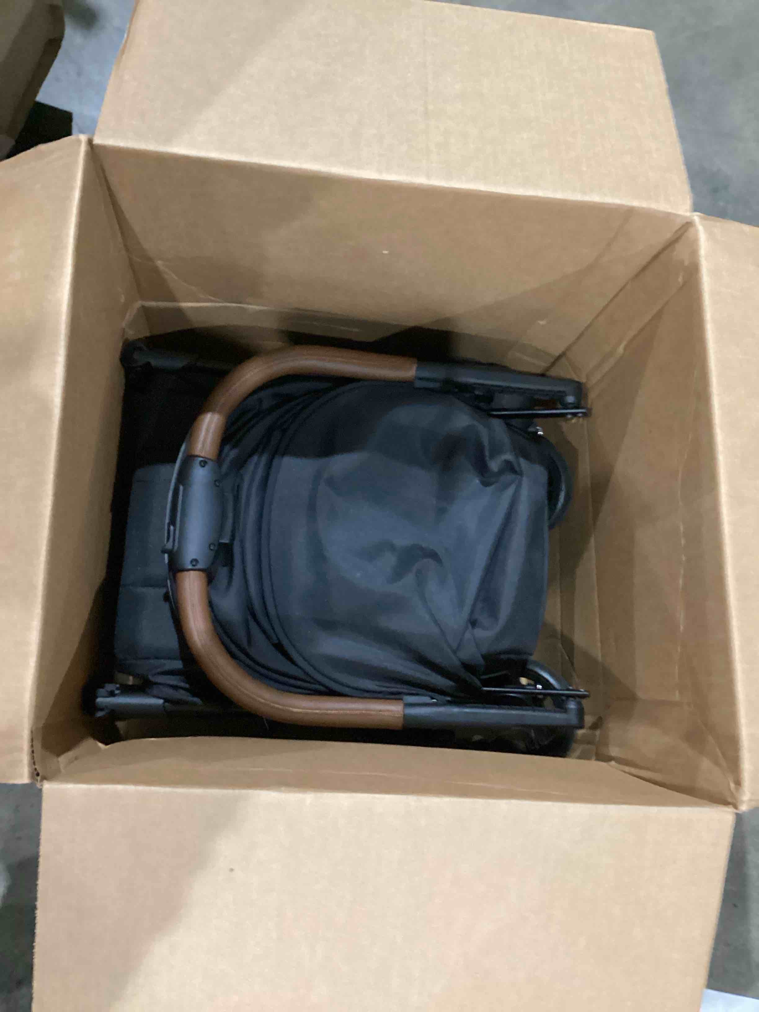 https://s3.amazonaws.com/lotting-images-prod/bidfta/YEL6657579_1746797661755.jpeg