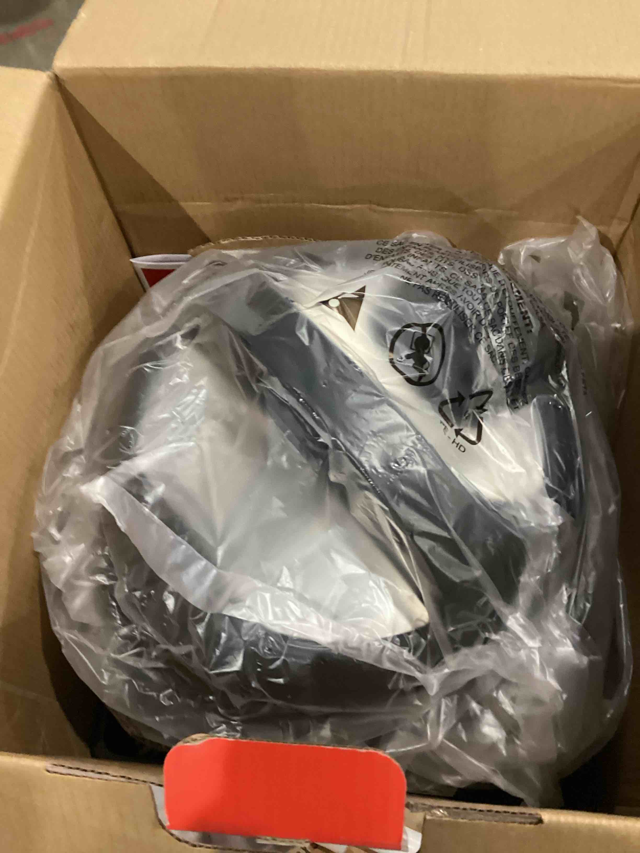 https://s3.amazonaws.com/lotting-images-prod/bidfta/YEL6657615_1746810497002.jpeg