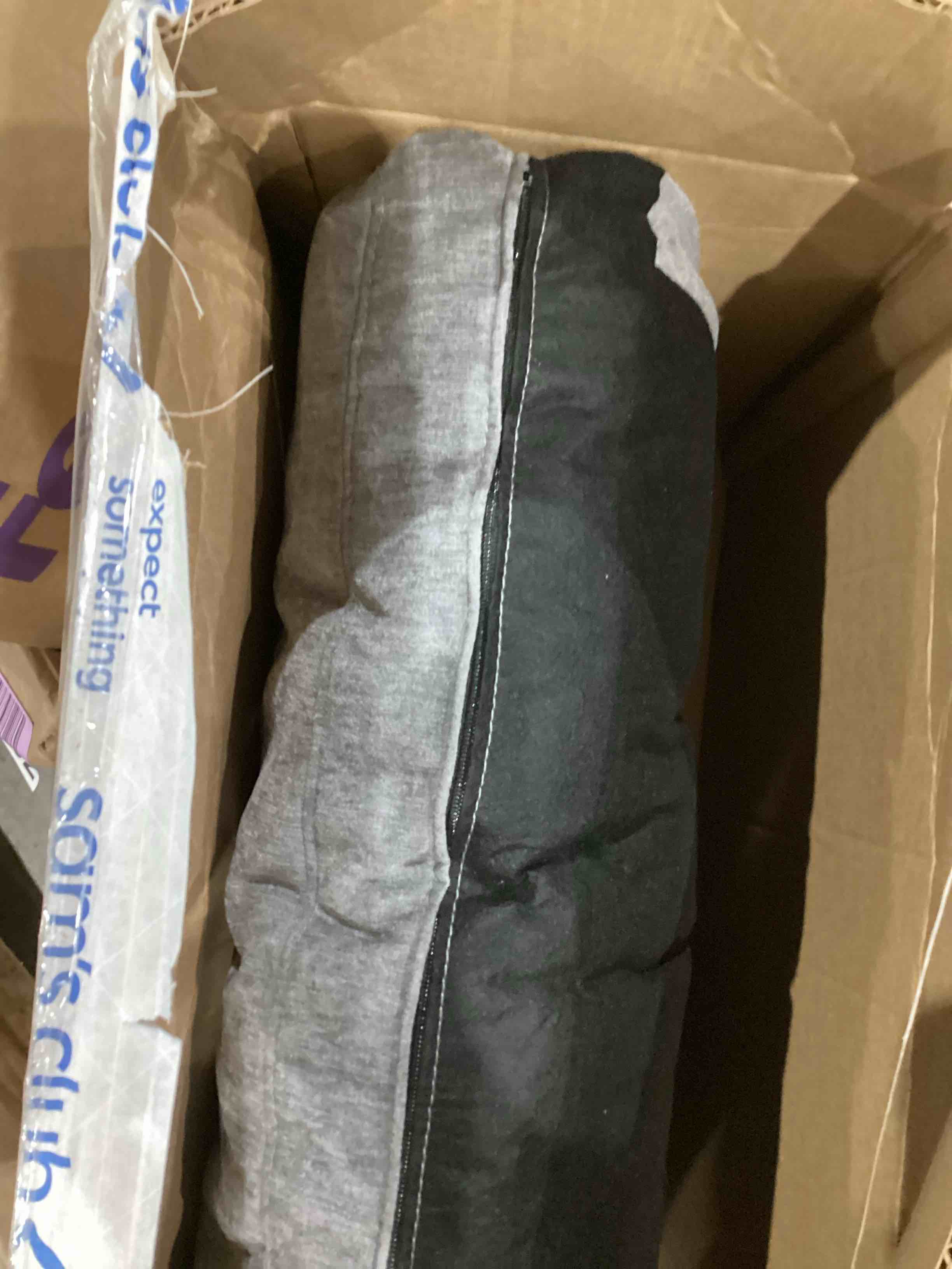 https://s3.amazonaws.com/lotting-images-prod/bidfta/YEL6658662_1750942800530.jpeg