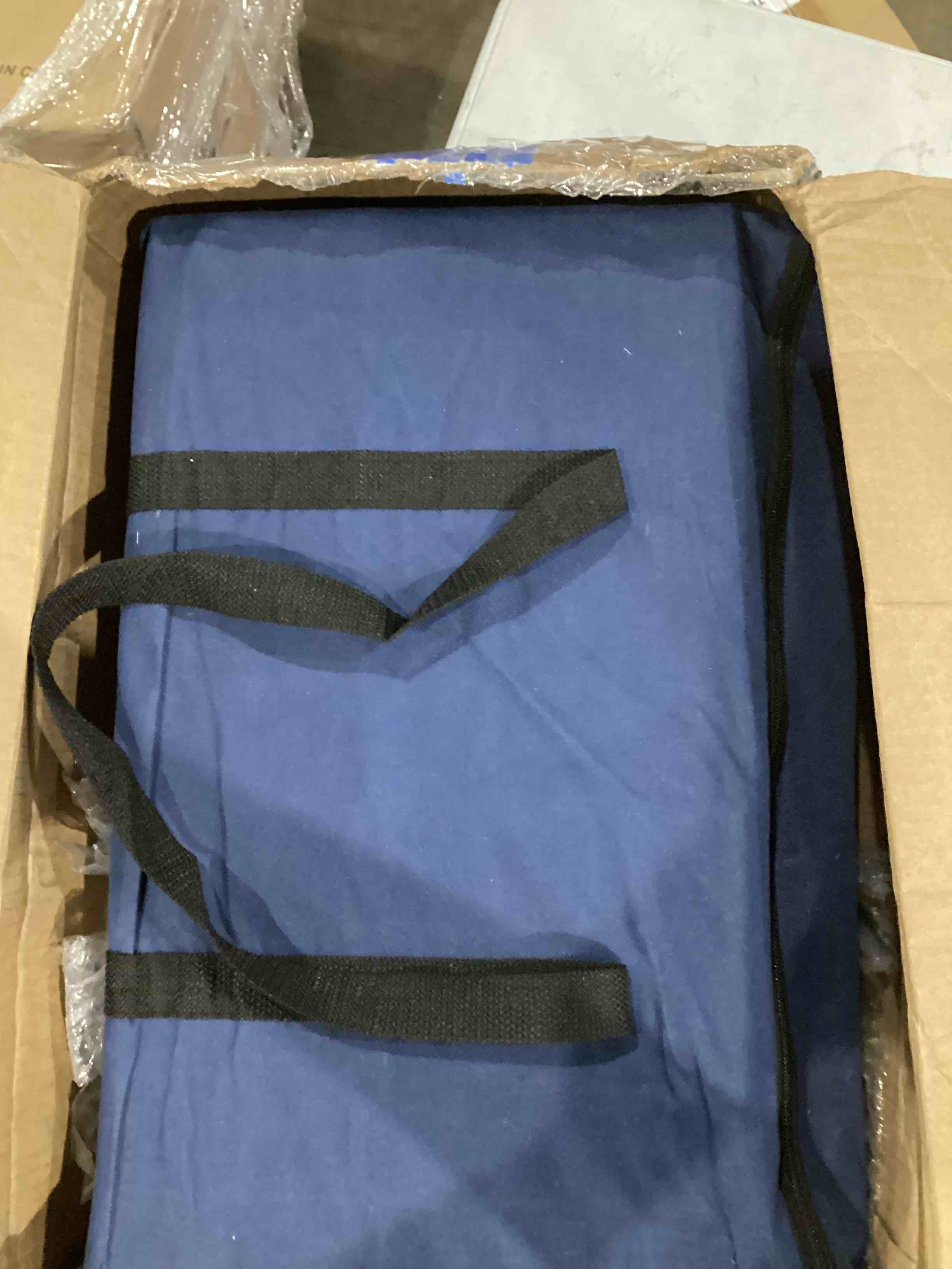 https://s3.amazonaws.com/lotting-images-prod/bidfta/YEL6658708_1750959843934.jpeg