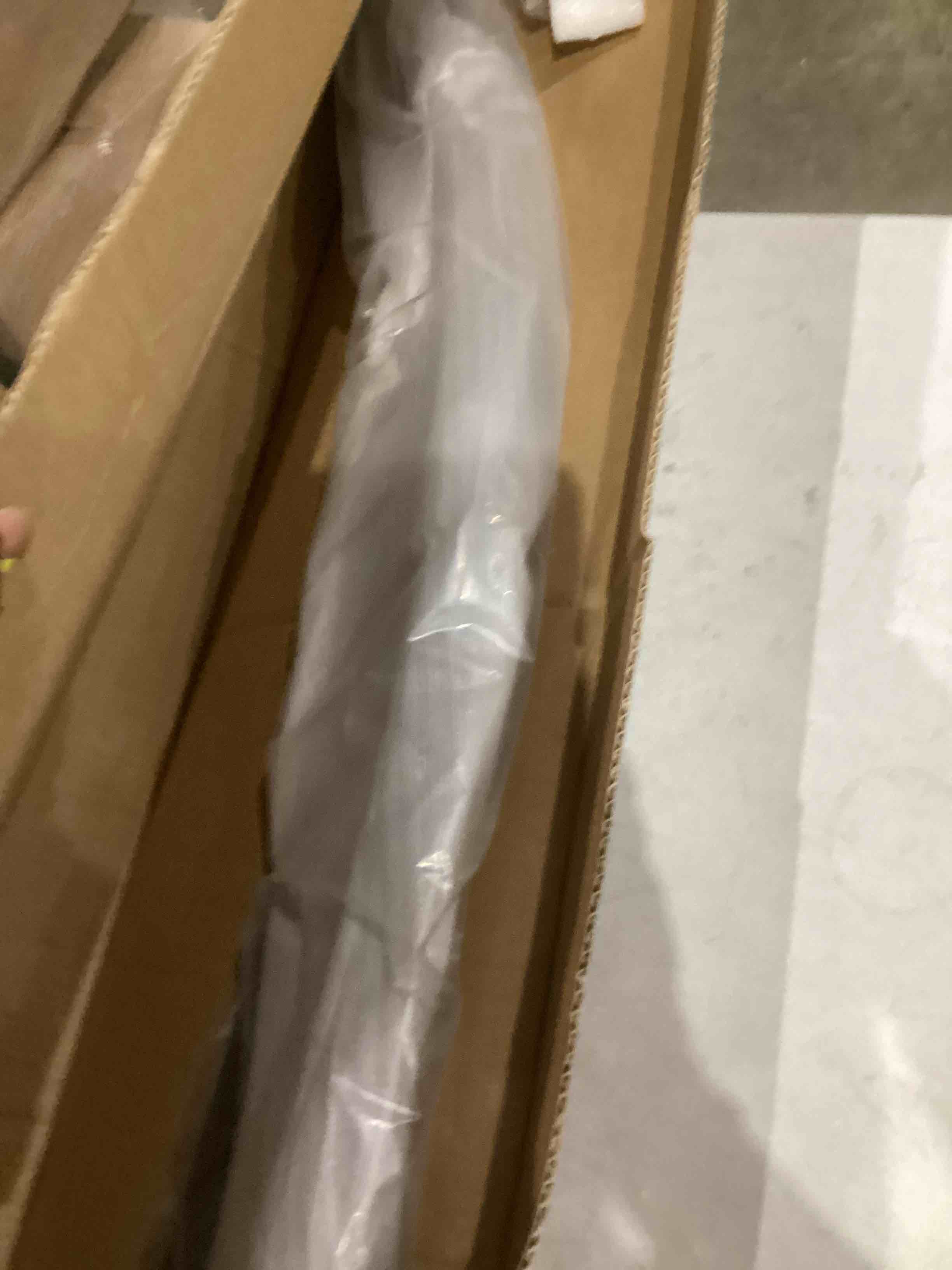 https://s3.amazonaws.com/lotting-images-prod/bidfta/YEL6658722_1750965083107.jpeg