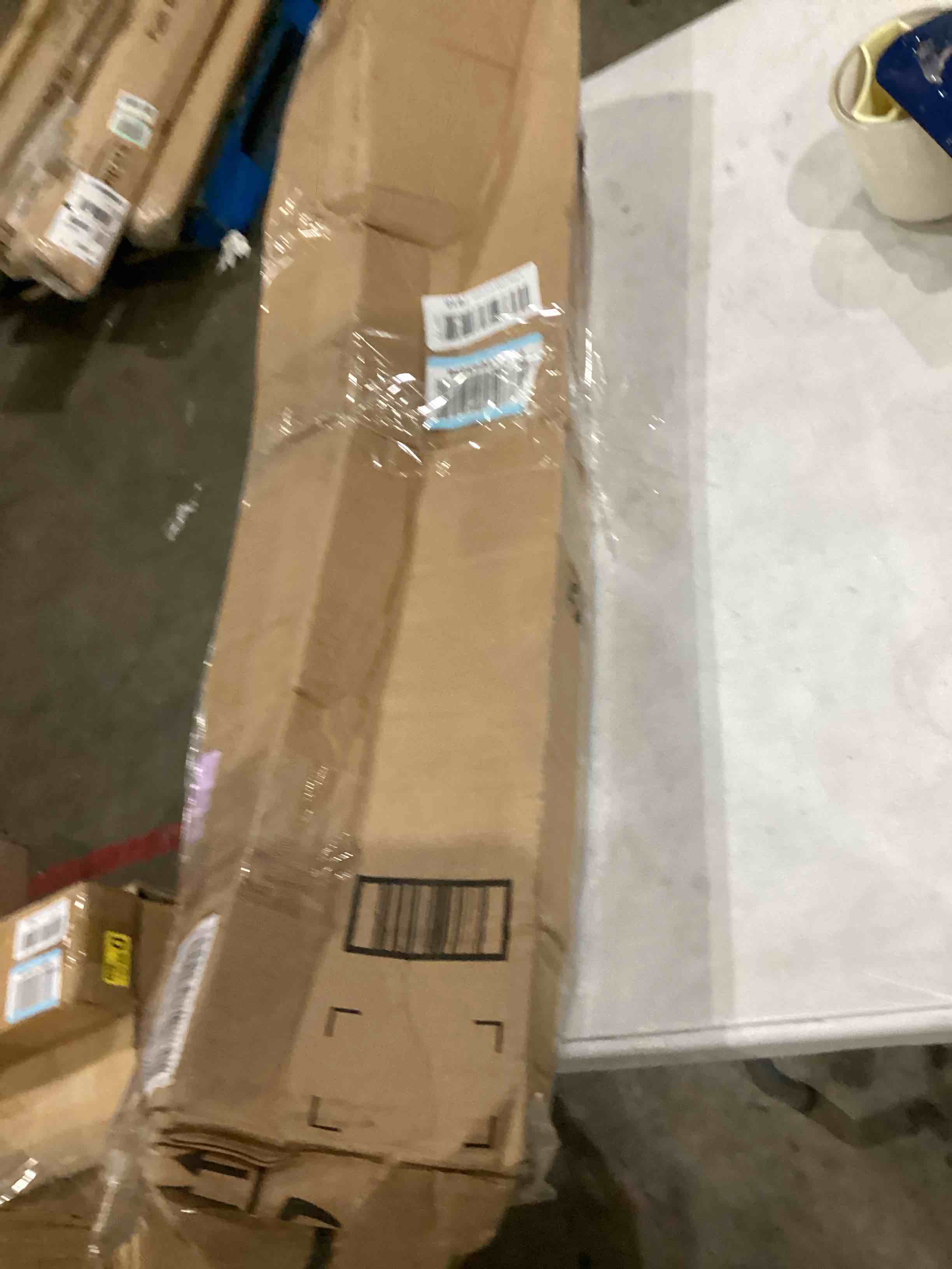 https://s3.amazonaws.com/lotting-images-prod/bidfta/YEL6658773_1751034407860.jpeg