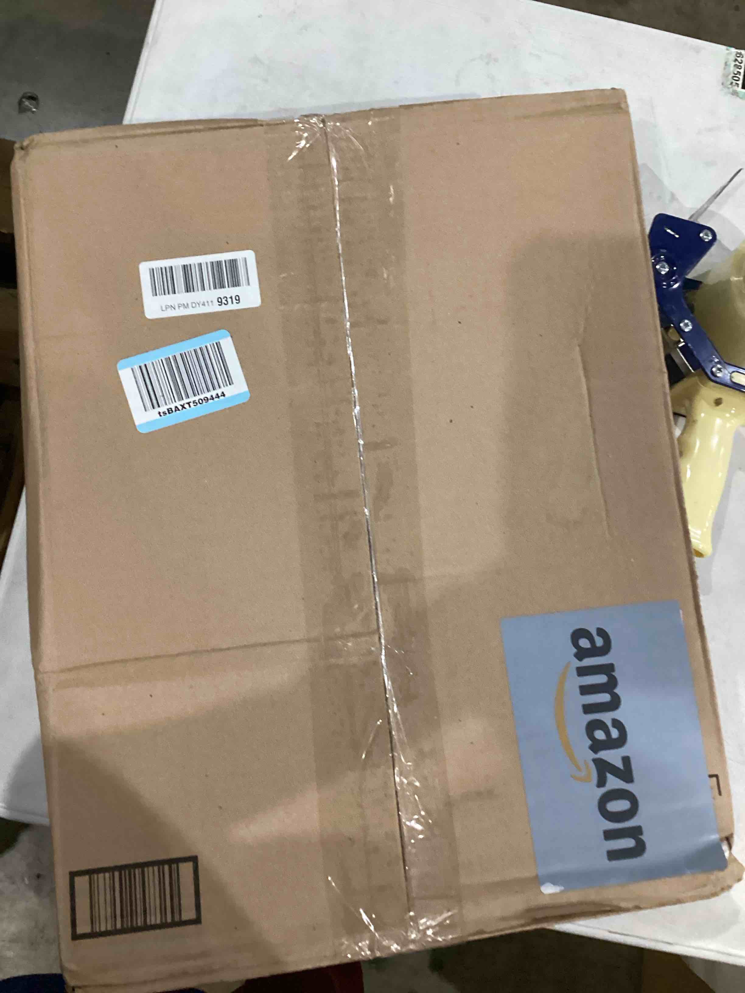 https://s3.amazonaws.com/lotting-images-prod/bidfta/YEL6658930_1751295412928.jpeg