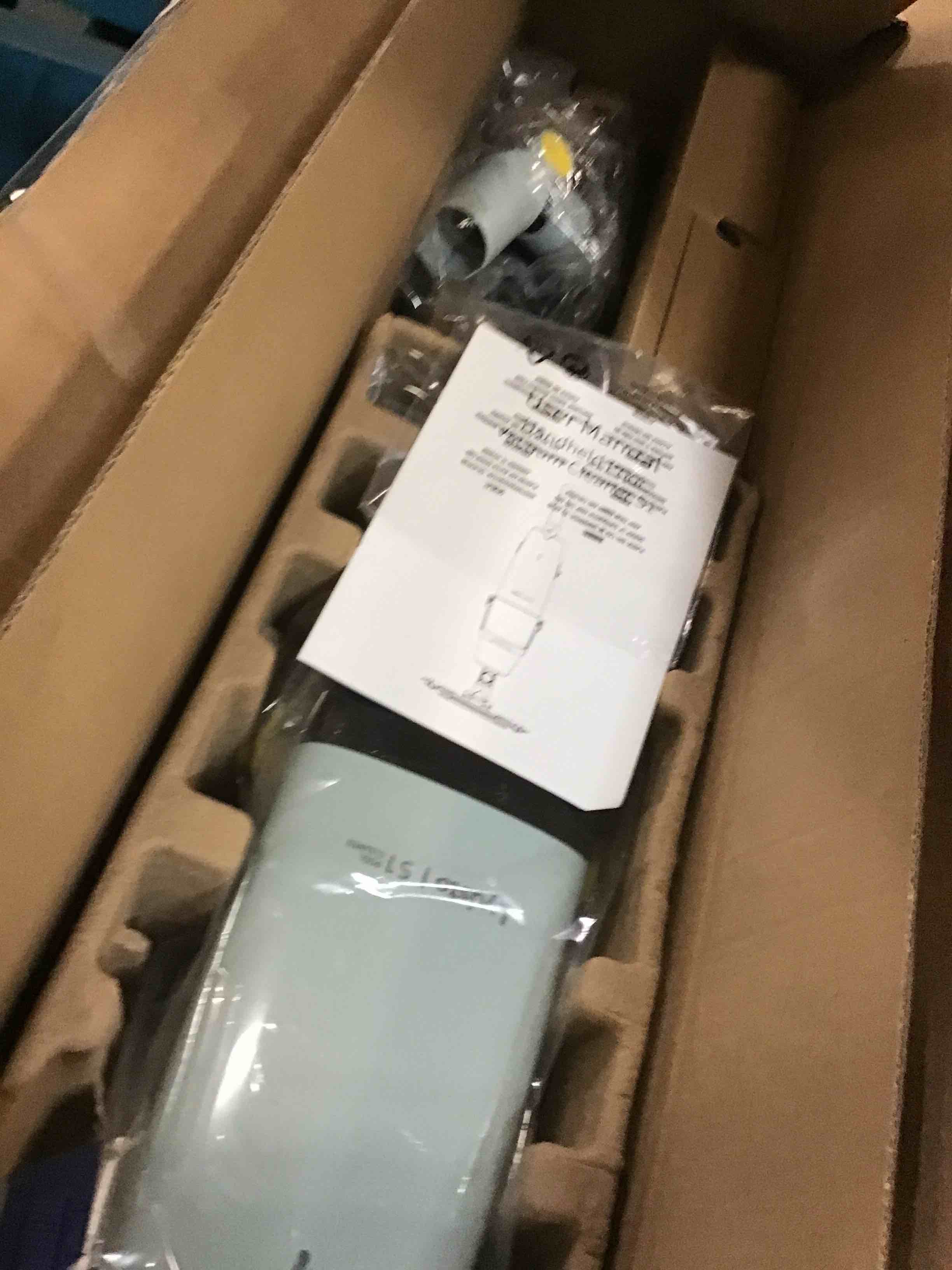 https://s3.amazonaws.com/lotting-images-prod/bidfta/YEL6668316_1721749616306.jpeg