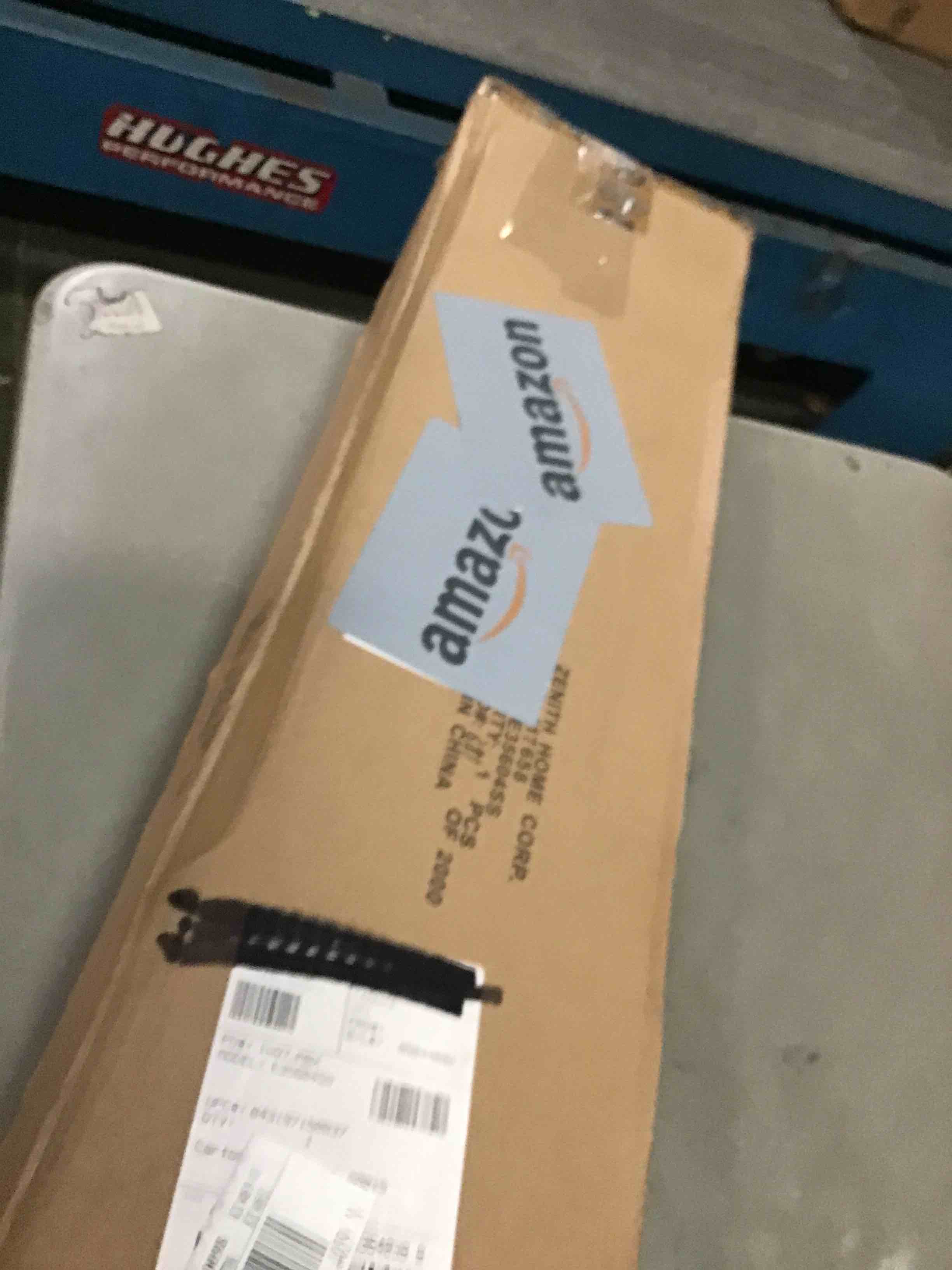 https://s3.amazonaws.com/lotting-images-prod/bidfta/YEL6669206_1721917984938.jpeg