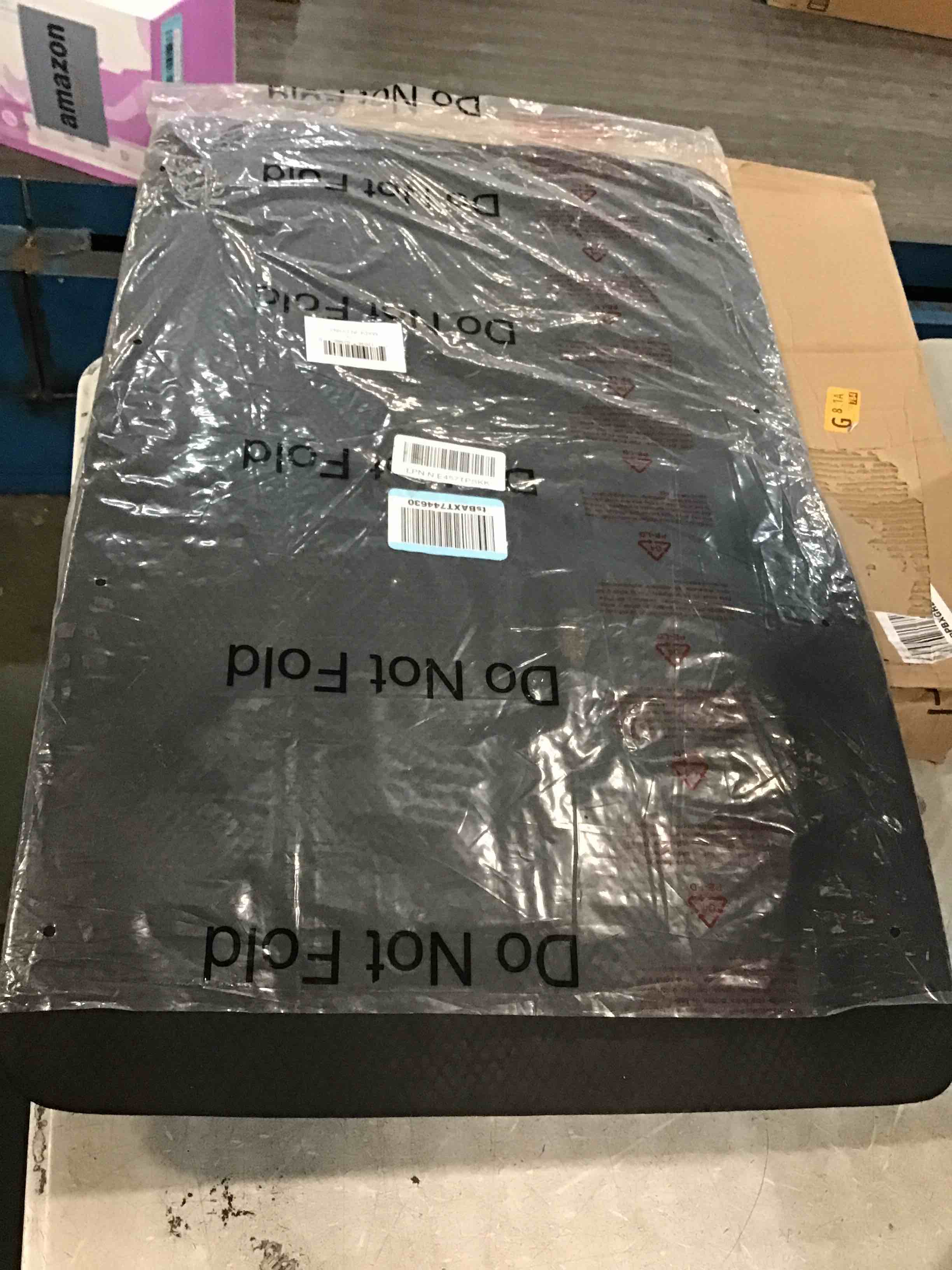 https://s3.amazonaws.com/lotting-images-prod/bidfta/YEL6669596_1721493952069.jpeg
