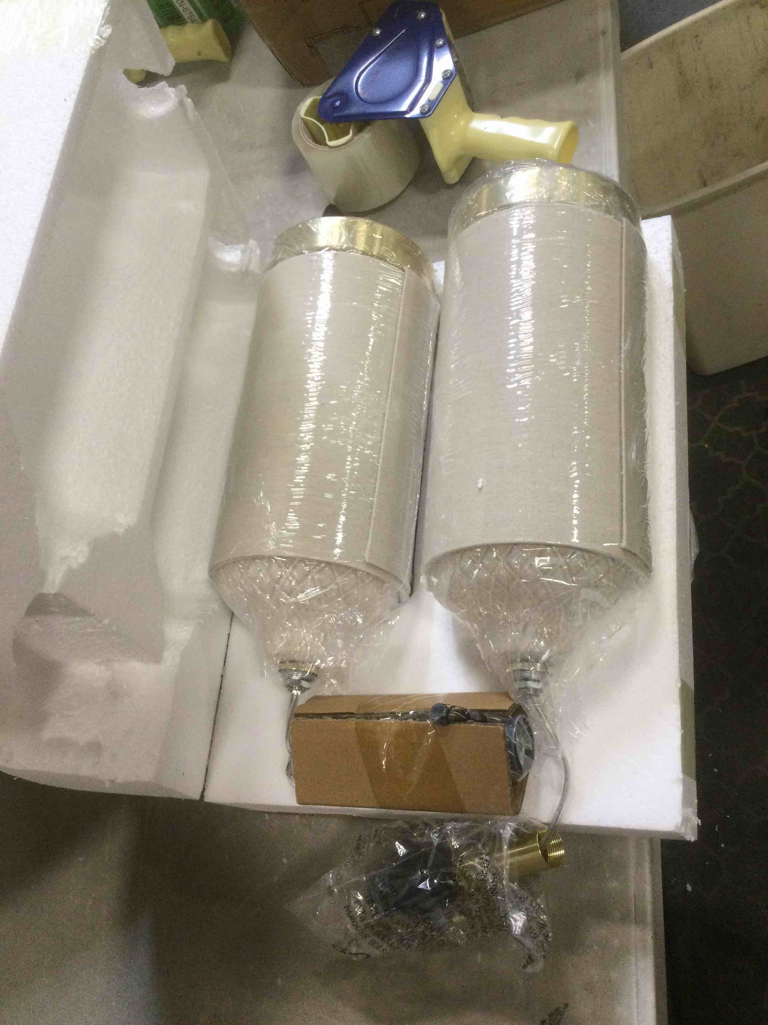 https://s3.amazonaws.com/lotting-images-prod/bidfta/YEL6669940_1721760582102.jpeg
