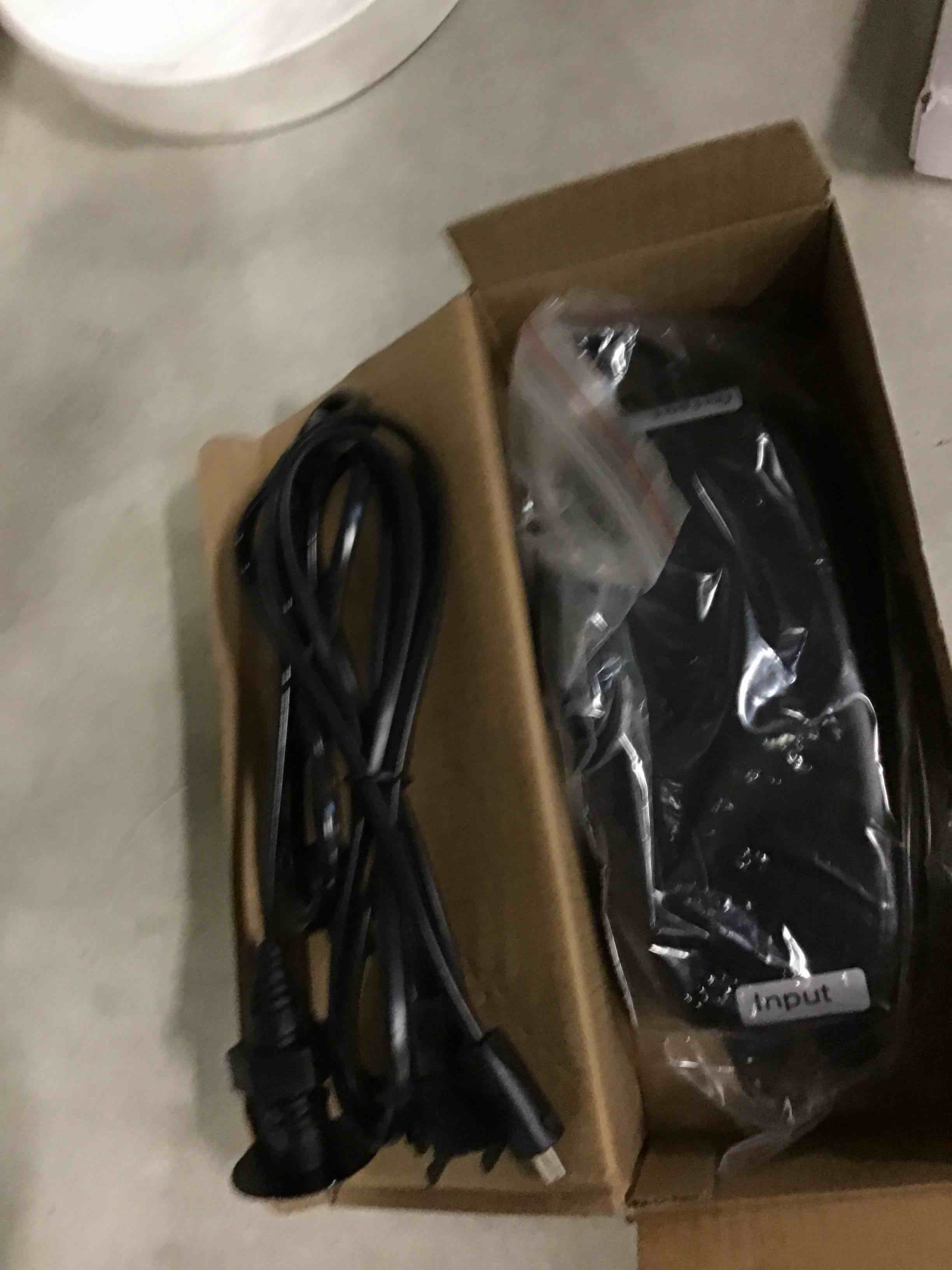 https://s3.amazonaws.com/lotting-images-prod/bidfta/YEL6670020_1721821161415.jpeg