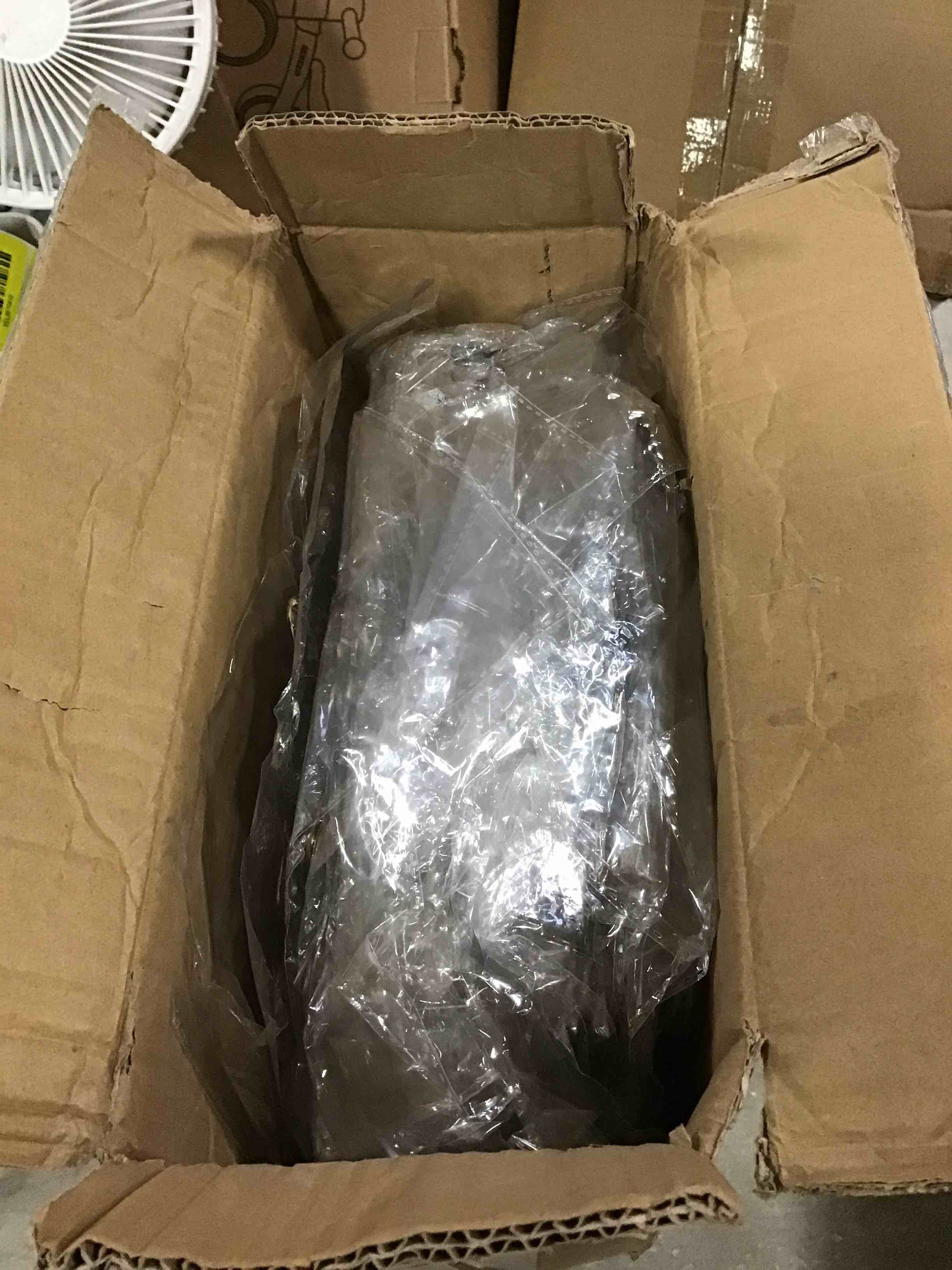 https://s3.amazonaws.com/lotting-images-prod/bidfta/YEL6670317_1721906723216.jpeg