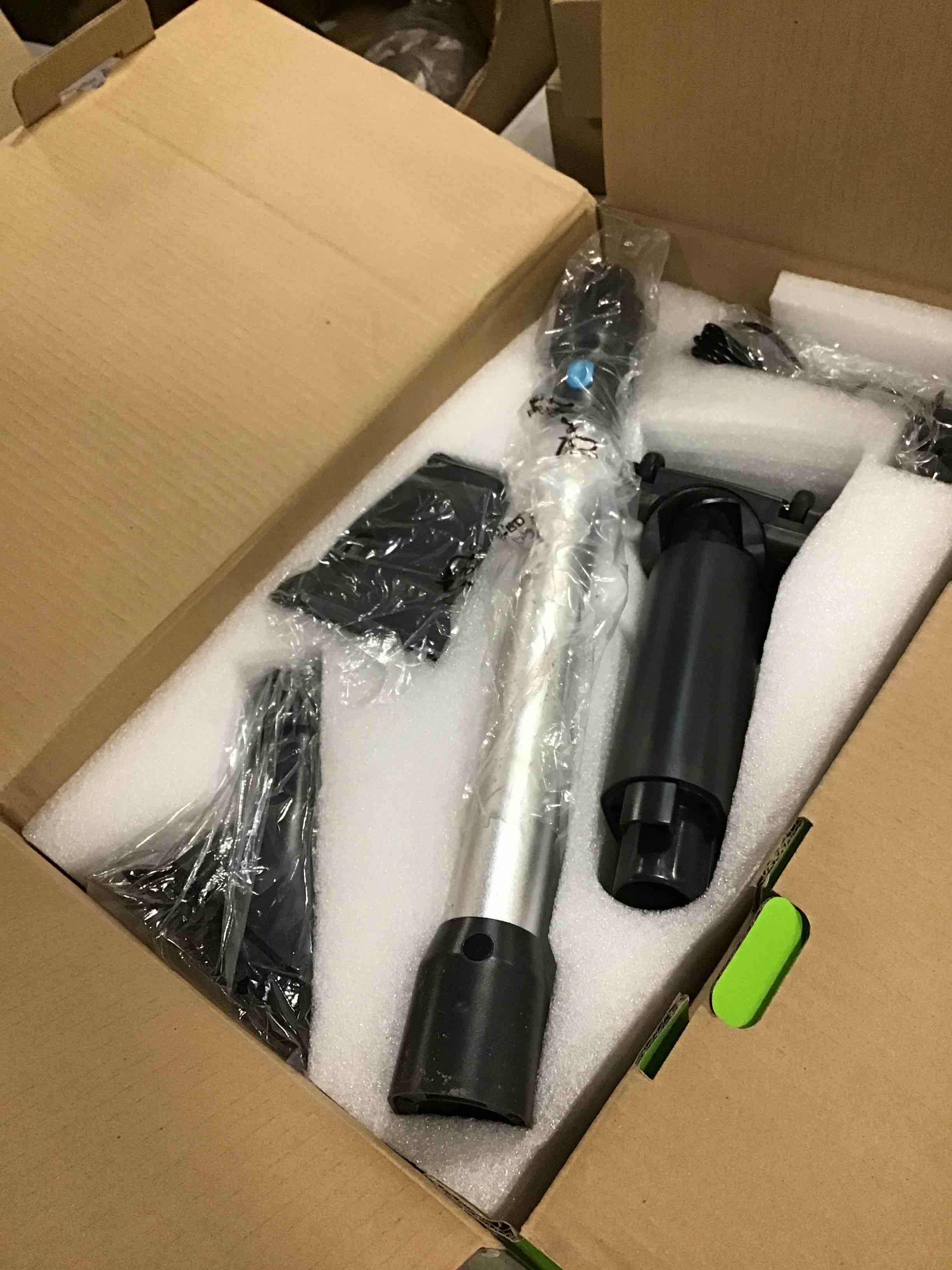 https://s3.amazonaws.com/lotting-images-prod/bidfta/YEL6670322_1721907197110.jpeg