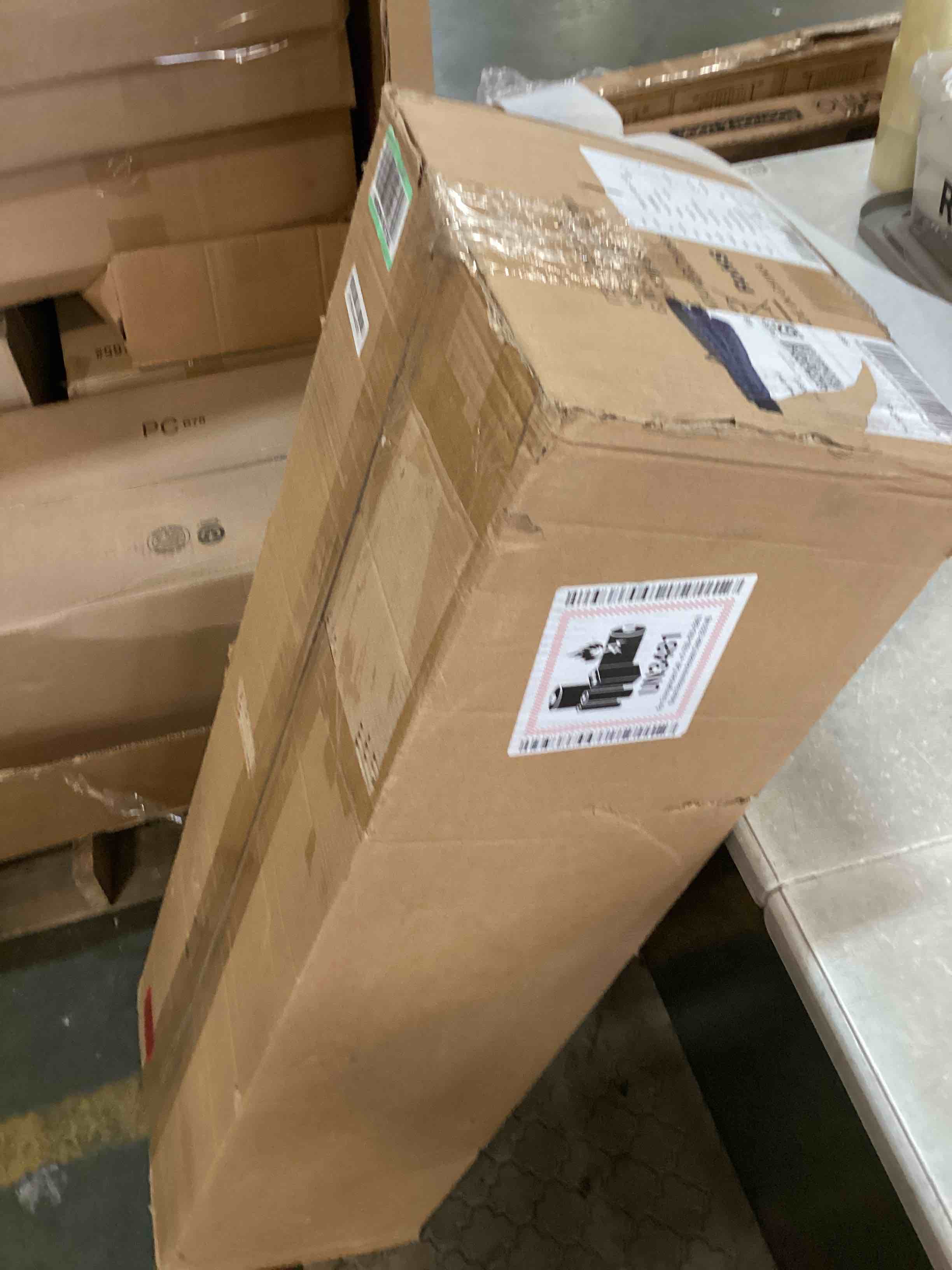 https://s3.amazonaws.com/lotting-images-prod/bidfta/YEL6673409_1722871128431.jpeg